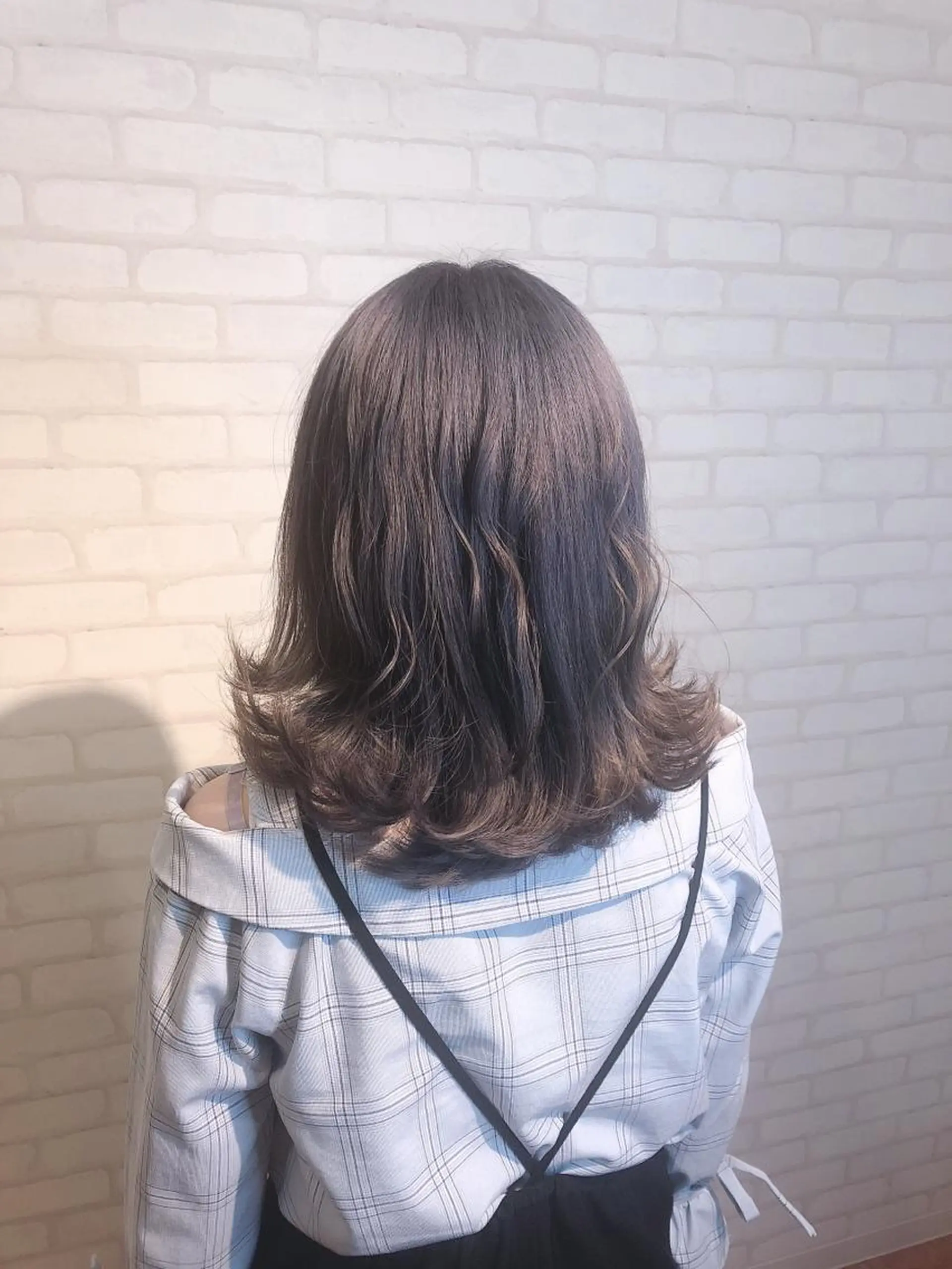 セミロング ミヤザキ タクトのヘアスタイル
