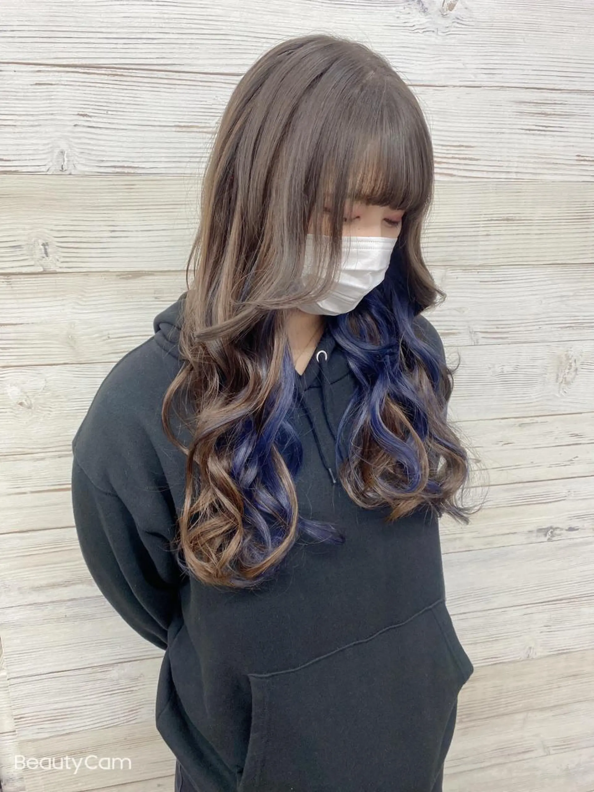 ショート カラー ヘアアレンジ ショートボブ 編み込みエクステ シールエクステ バレイヤージュ ベージュカラー LAVENDIA 初音のヘアスタイル