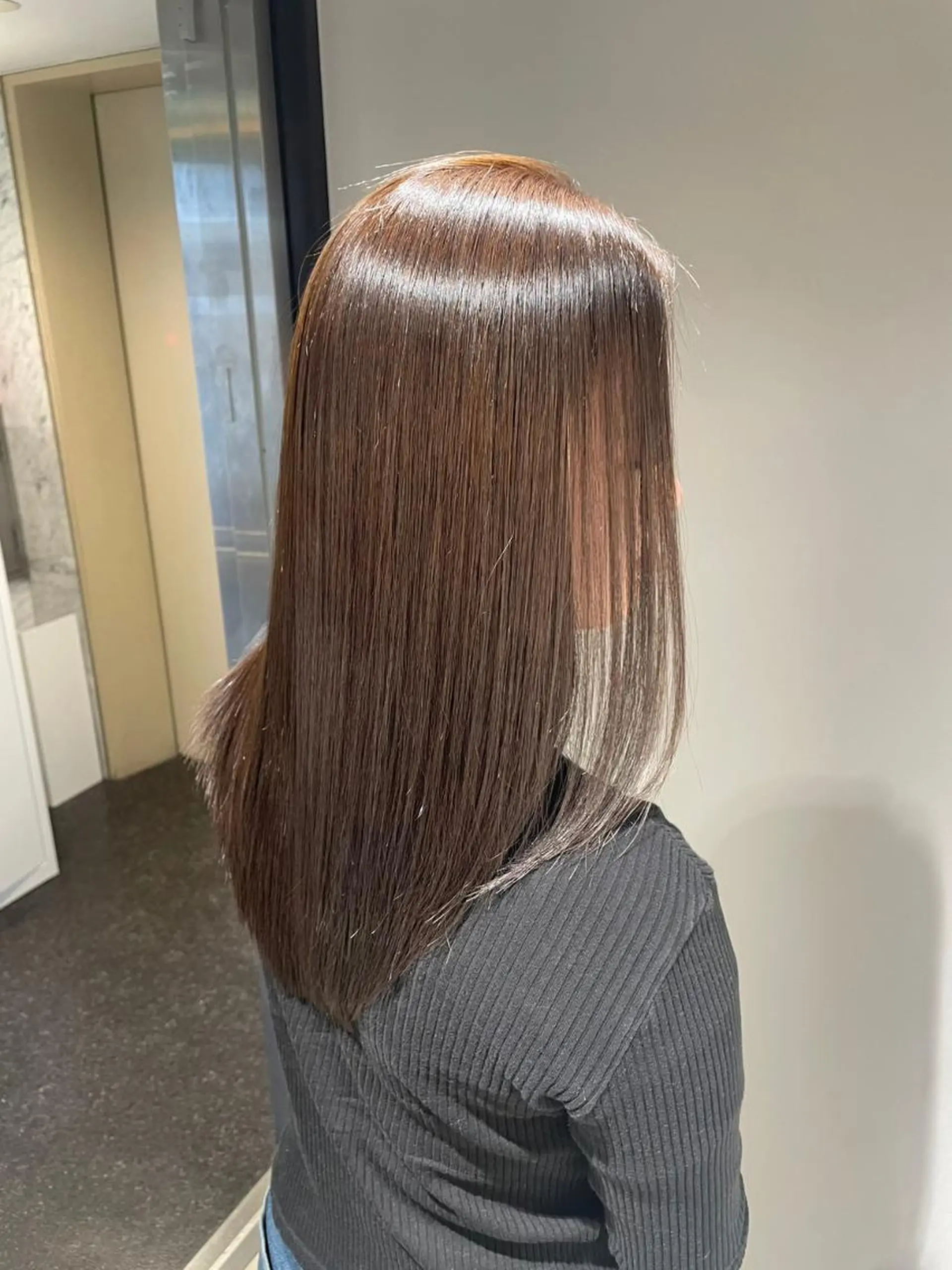 セミロング 個室×髪質改善🤍 newi三宮✂のヘアスタイル