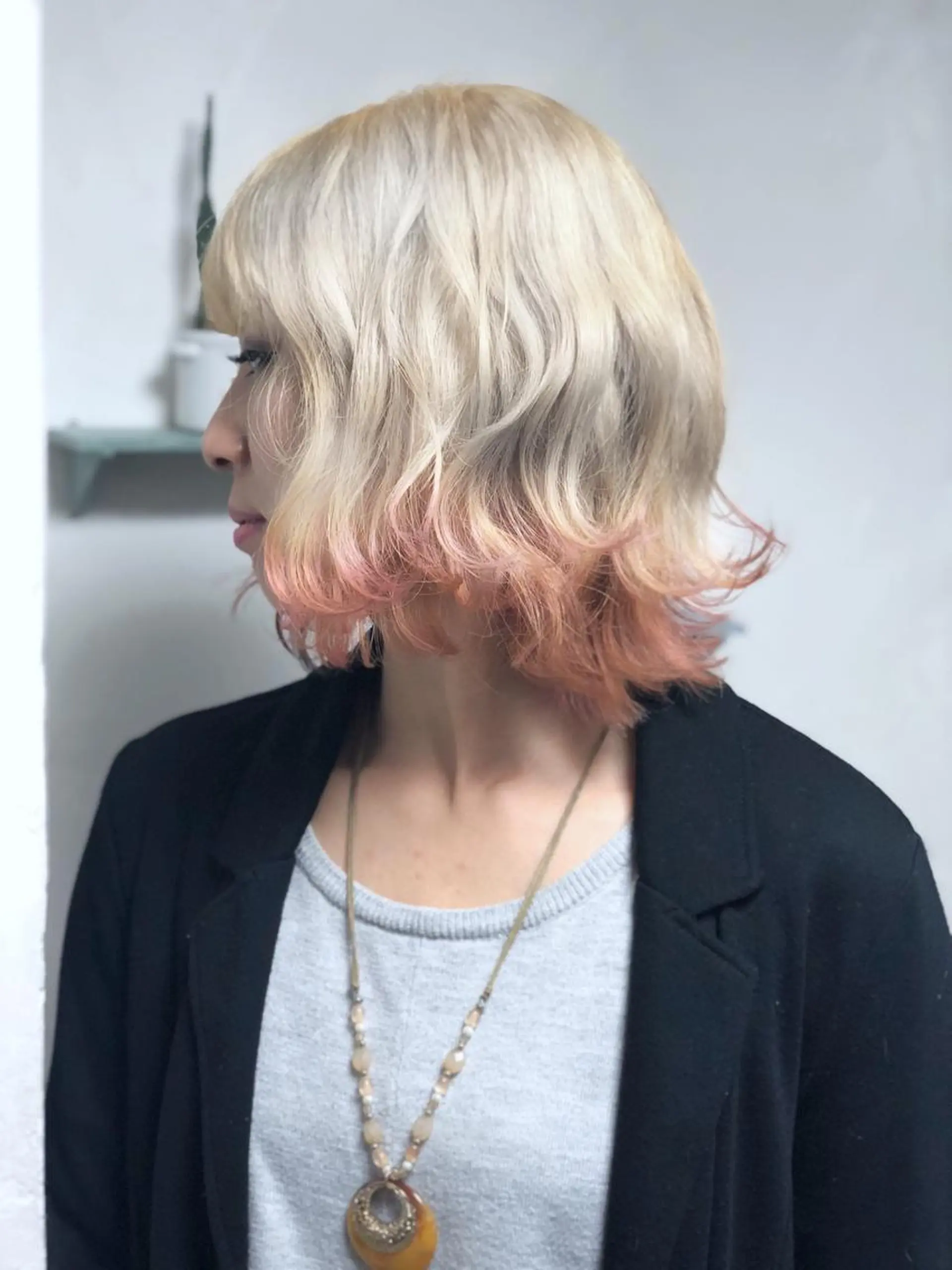ショート カラー パーマ ヘアアレンジ ブリーチ グラデーションカラー ピンクカラー カット ヘアカラー トリートメント 推し活専用 【派手髪】飯野ゆかりのヘアスタイル