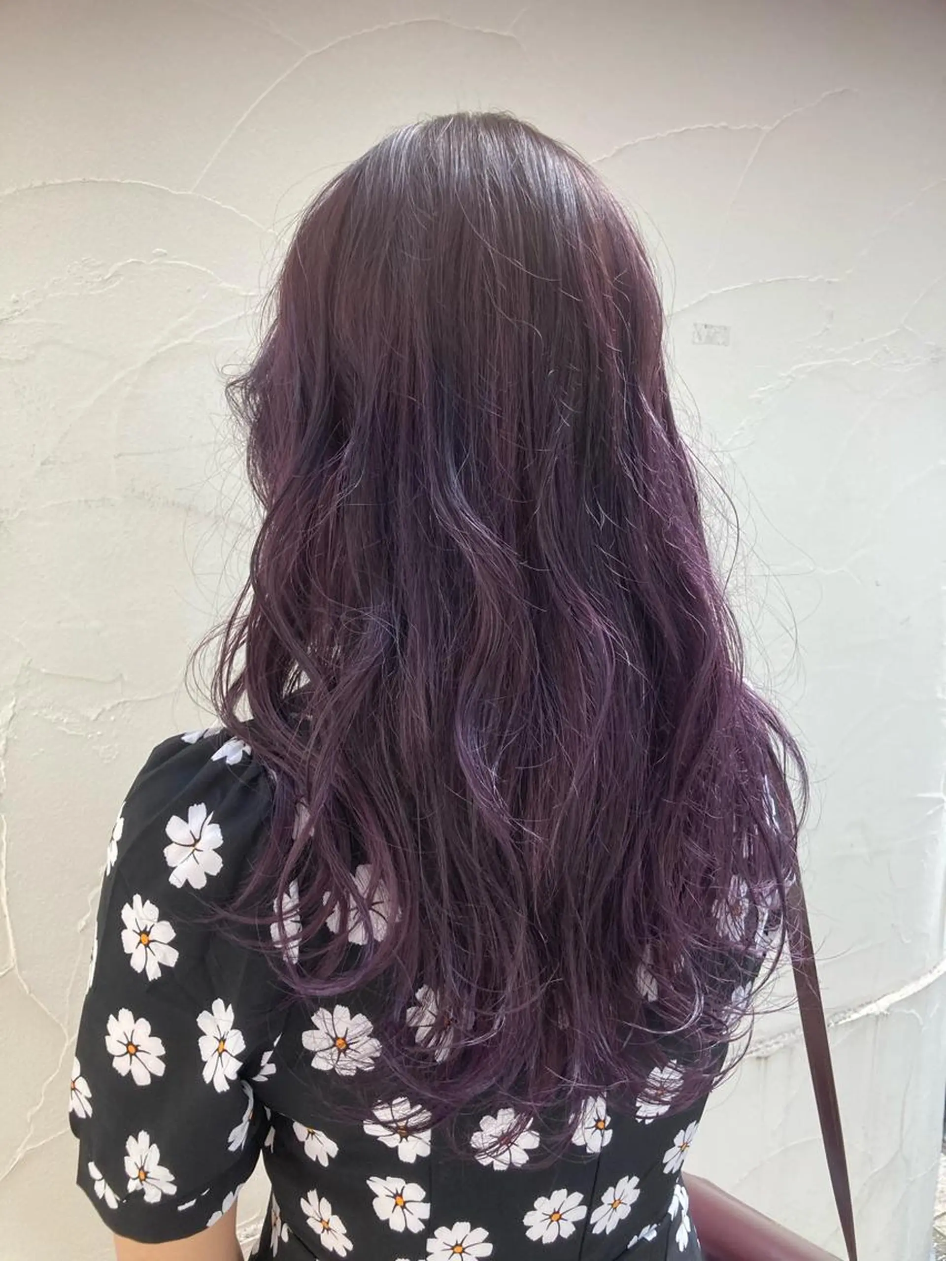 ロング カラー パープルカラー 大岩 茉愉のヘアスタイル