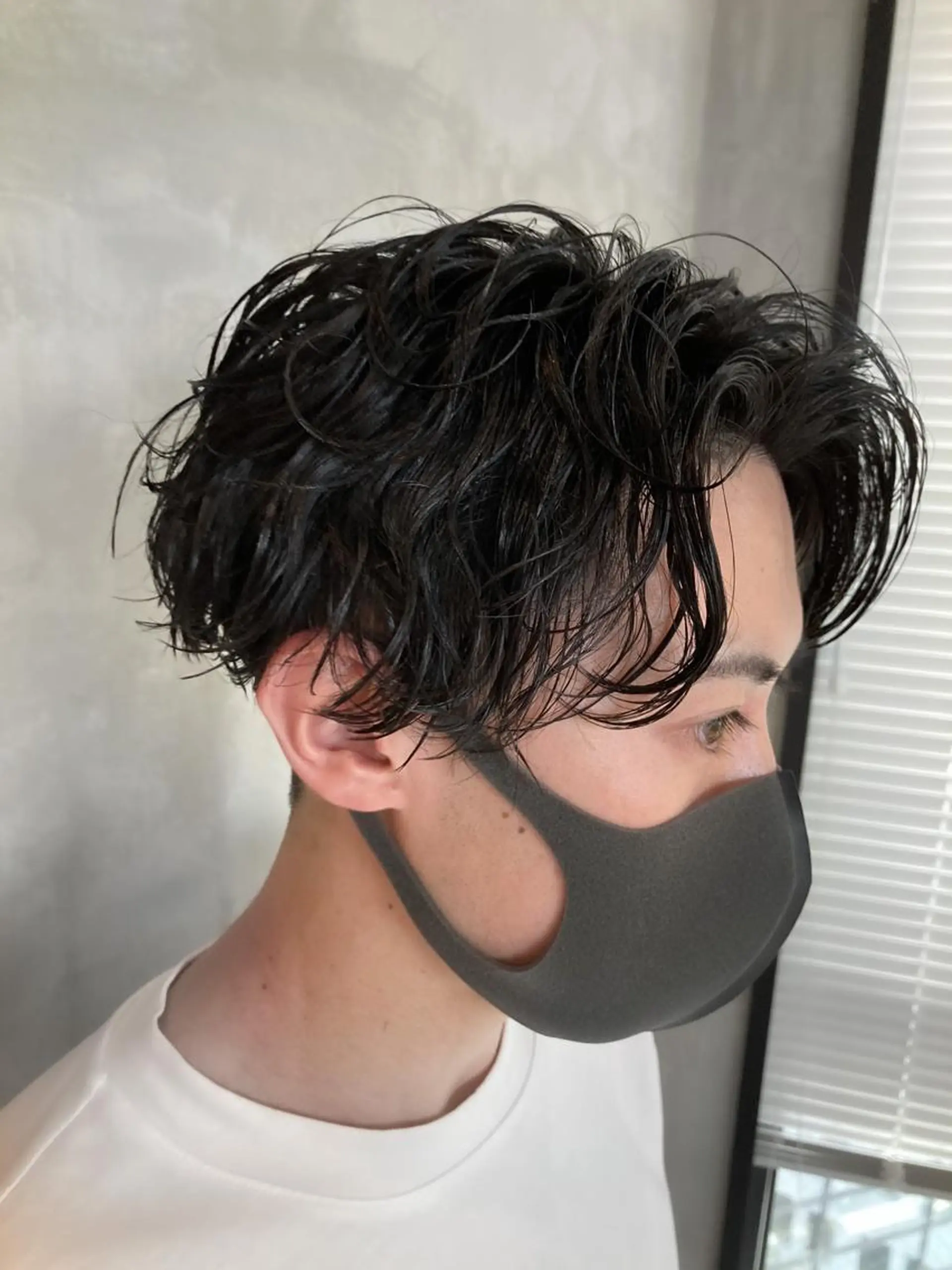 ショート パーマ メンズ センターパート メンズパーマ 波巻きスパイラルパー マ/シャドウパーマ駿のヘアスタイル