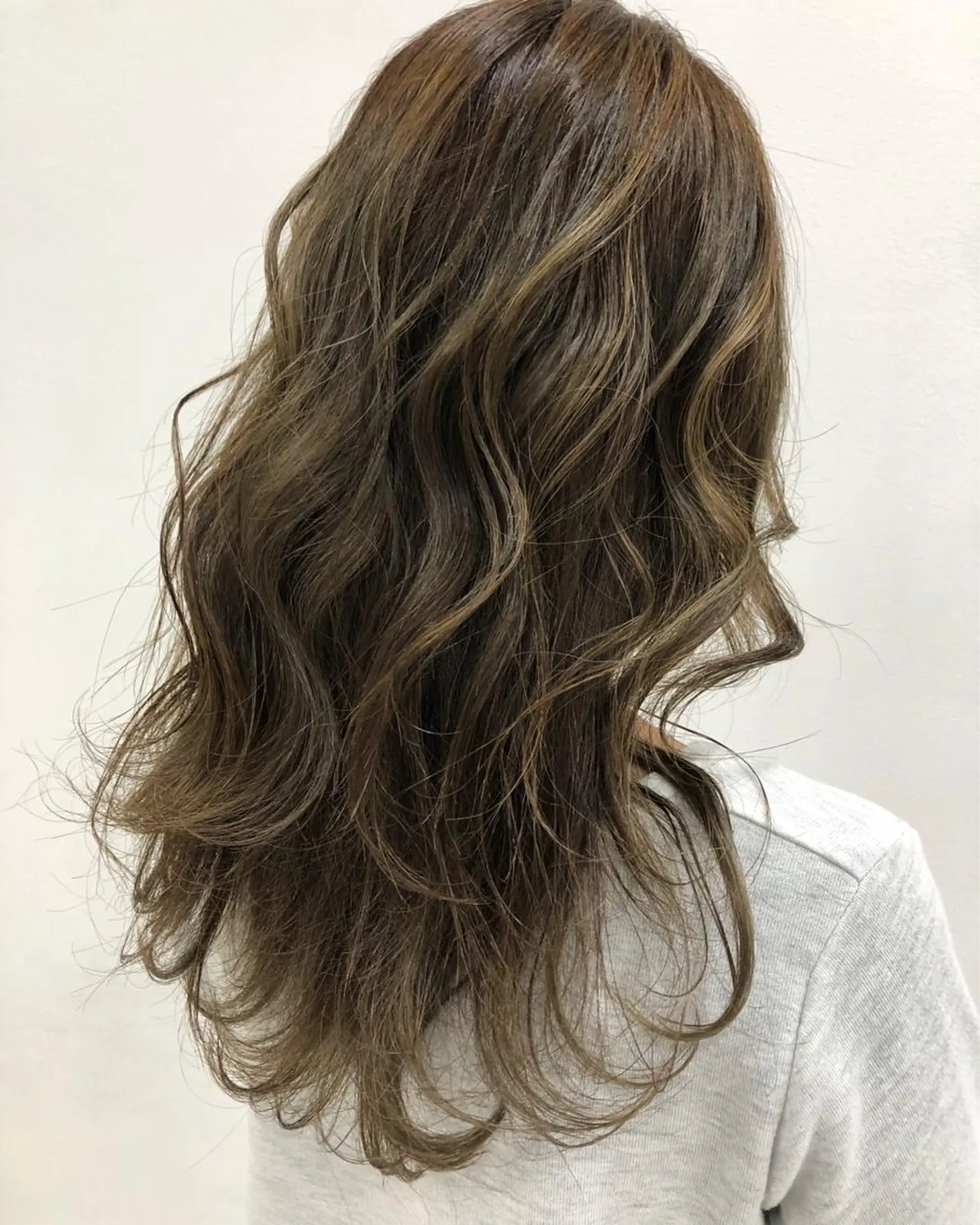 カラー ハイライトカラー 美容室 HAKUAのヘアスタイル