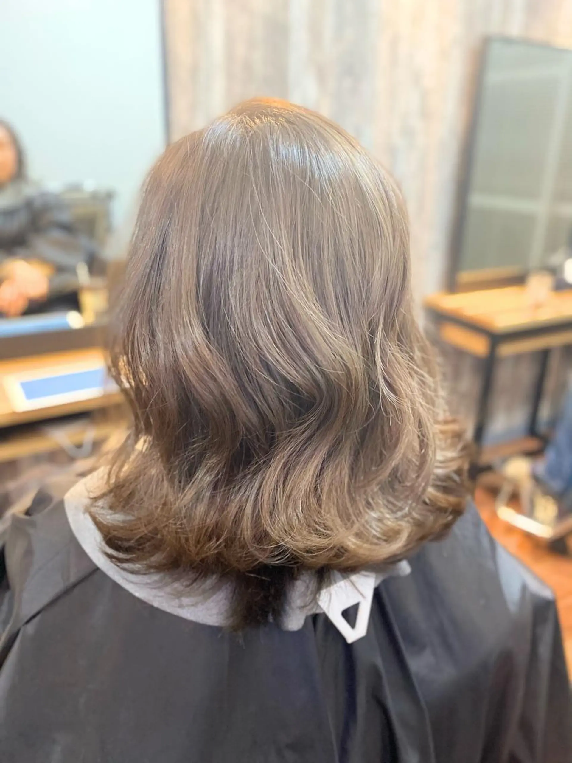 ミディアム カラー ヘアアレンジ 透明感カラー Luzir⭐︎ GEN⭐︎のヘアスタイル