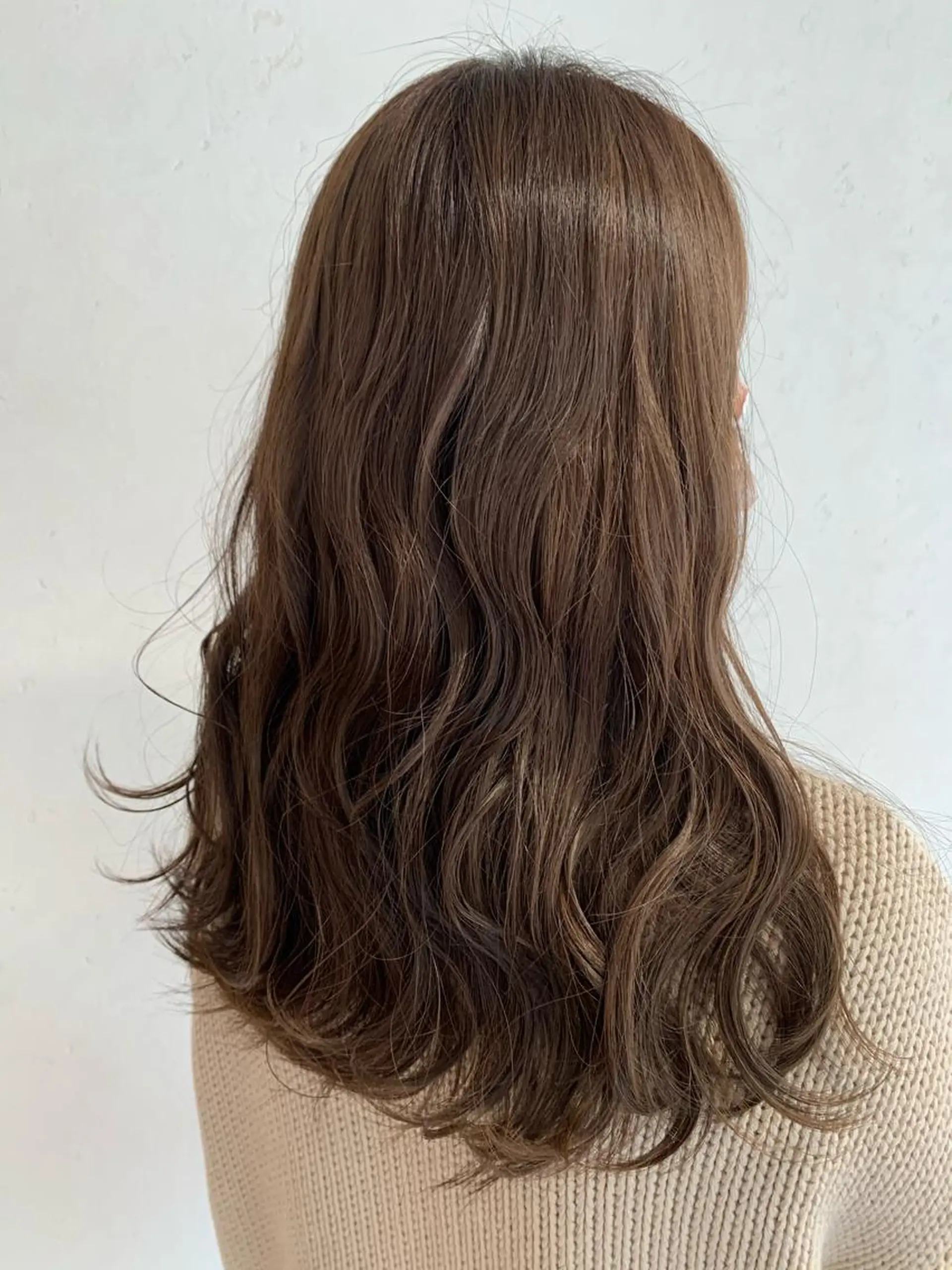 ミディアム 小泉 円香のヘアスタイル