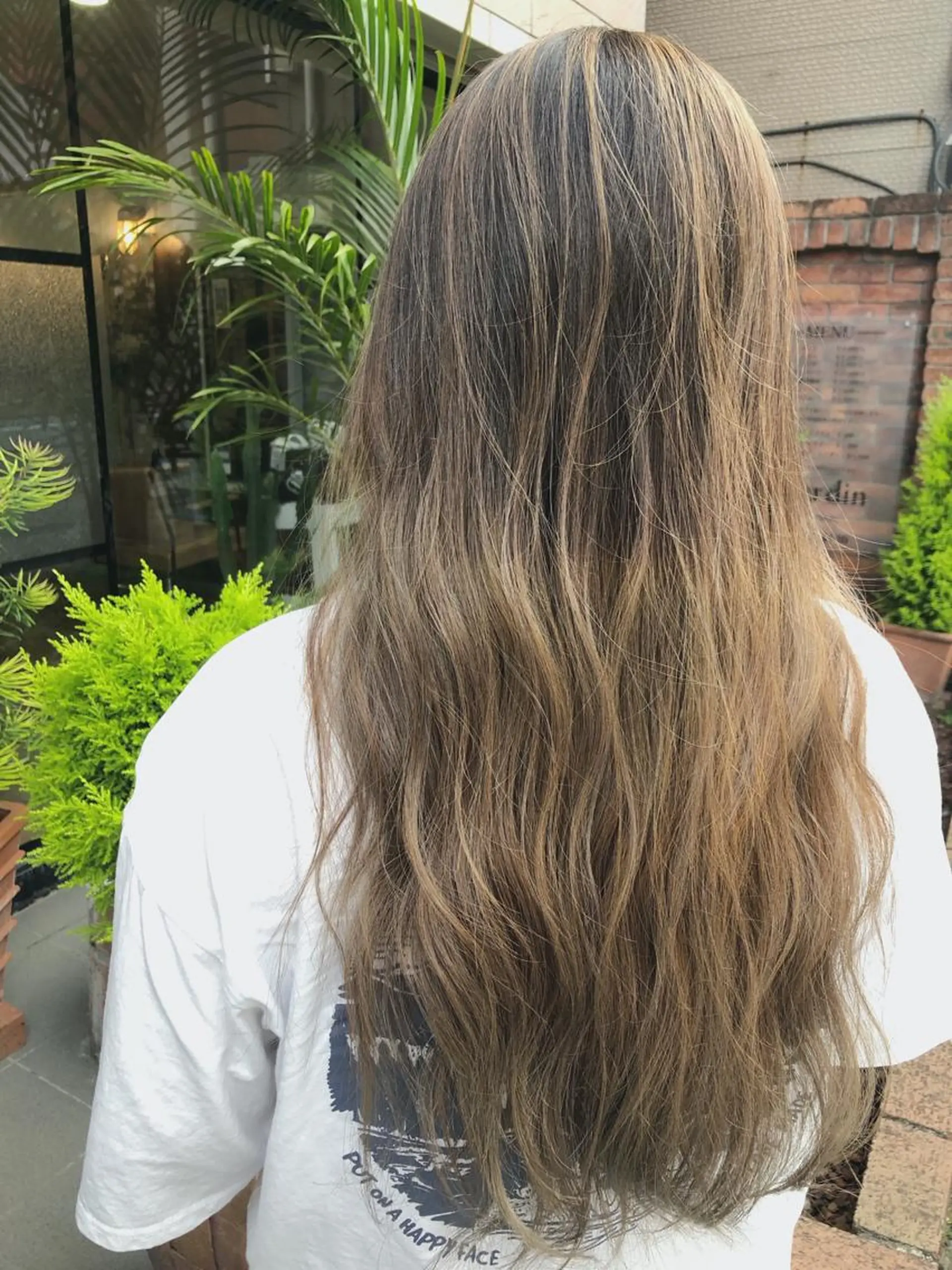 ロング カラー バレイヤージュ ハイライトカラー ハイライト レイヤーカット HairSalon SHIAN八王子店所属・SHIAN 八王子 🦋小林 美羅🦋のヘアスタイル