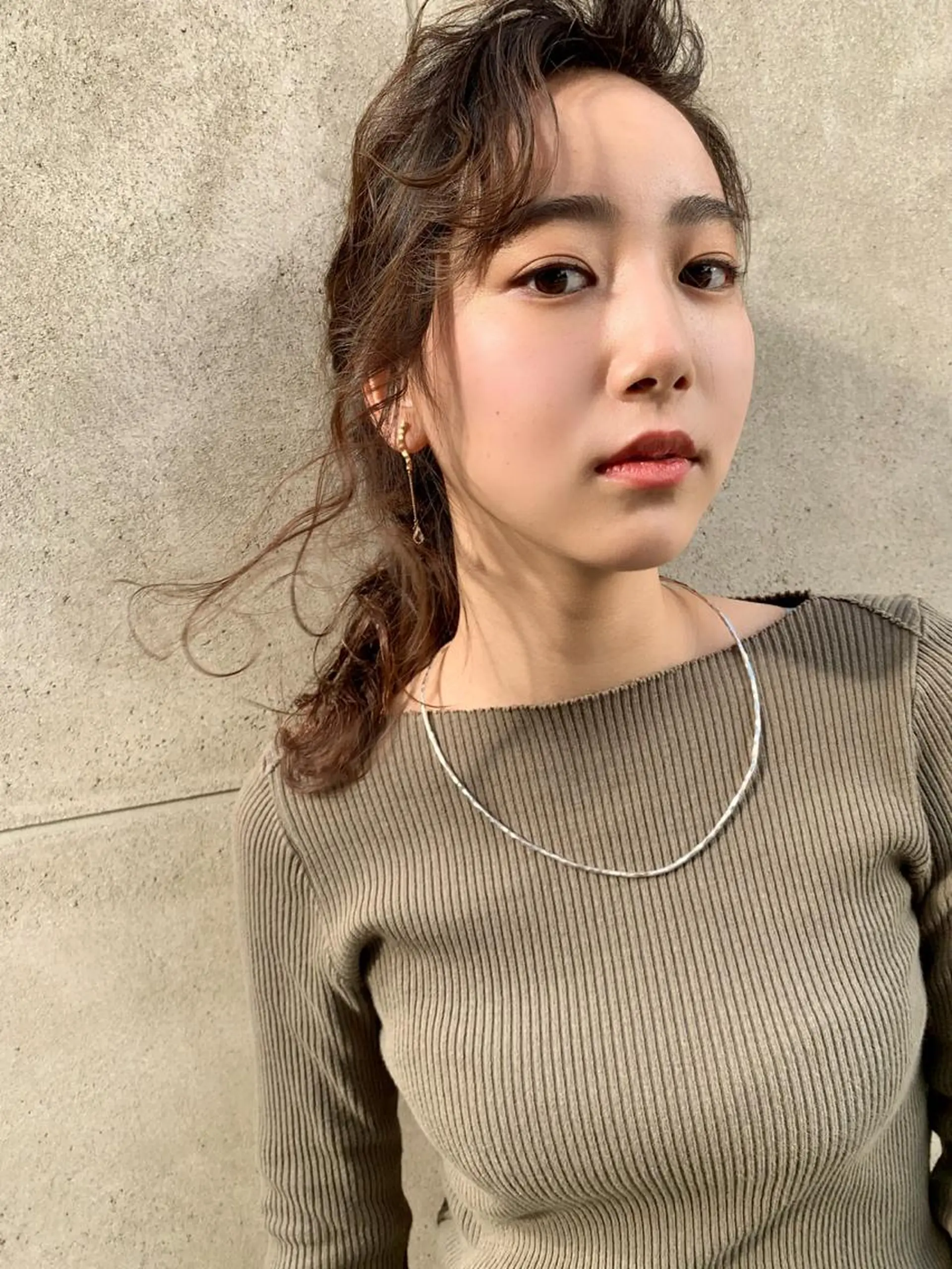 セミロング ヘアアレンジ yui .のヘアスタイル