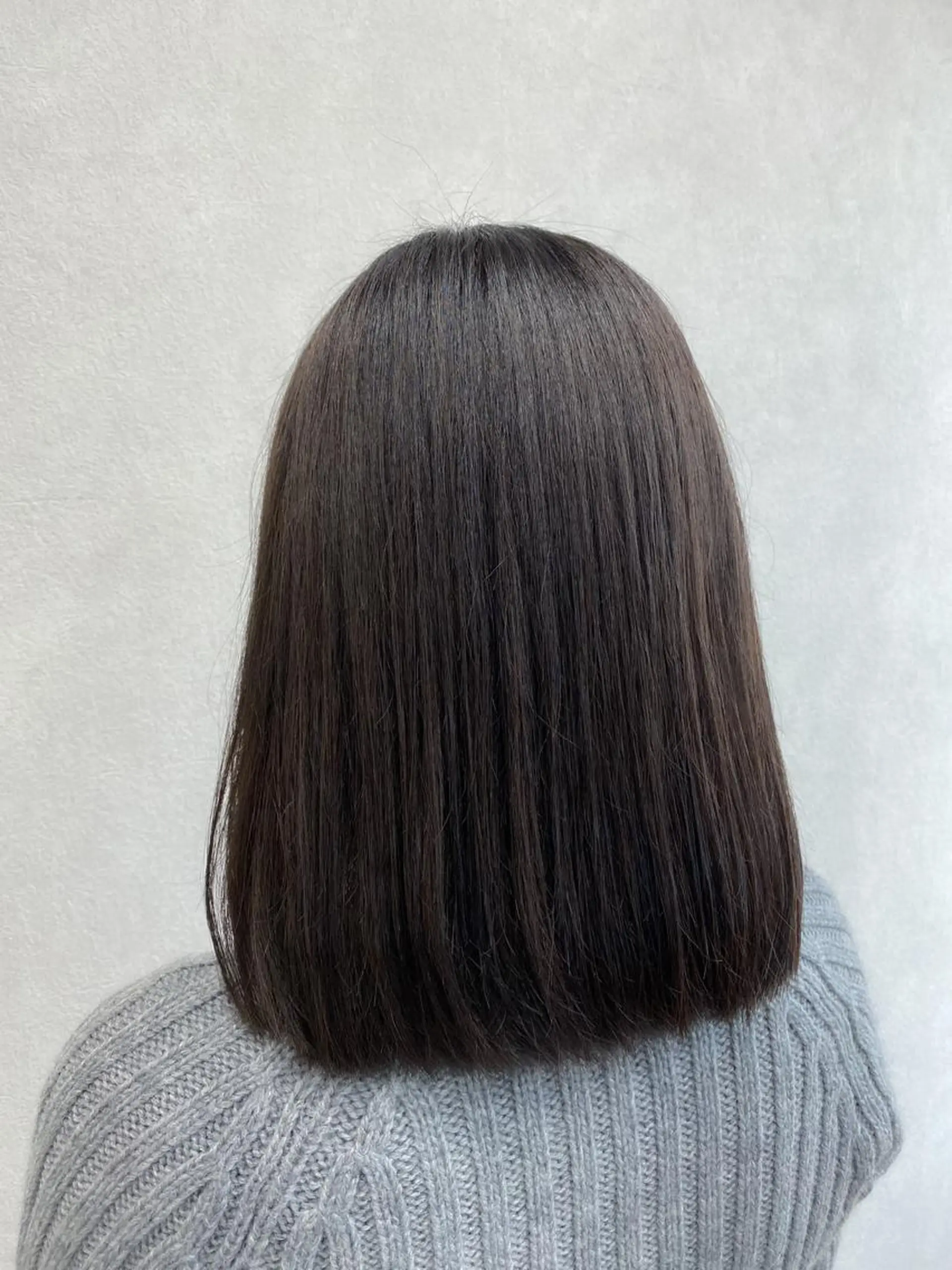 ミディアム カラー 黒髪 tocca 💜石田愛結💜のヘアスタイル