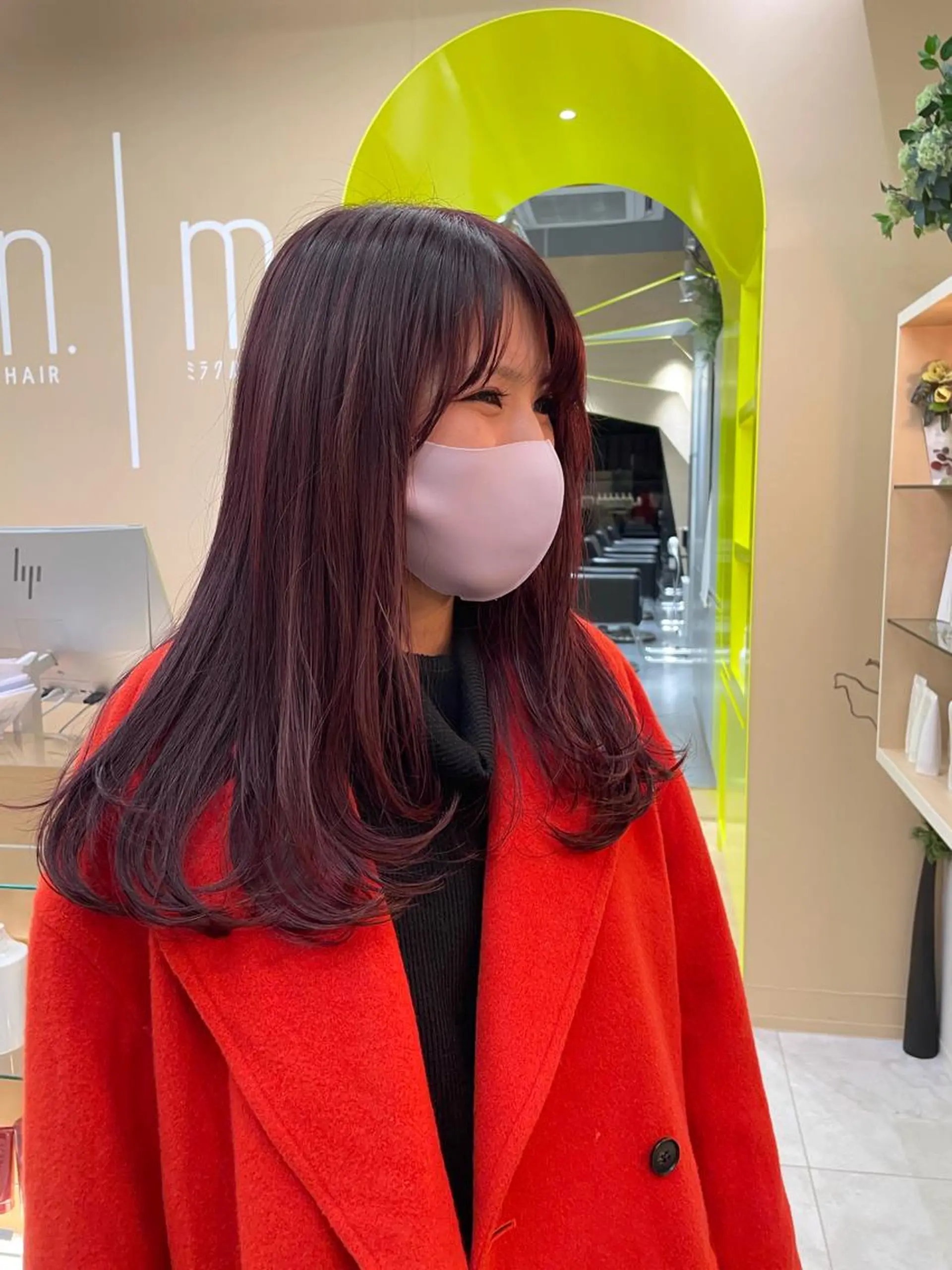 セミロング カラー パーマ ヘアアレンジ 山下 とよかのヘアスタイル