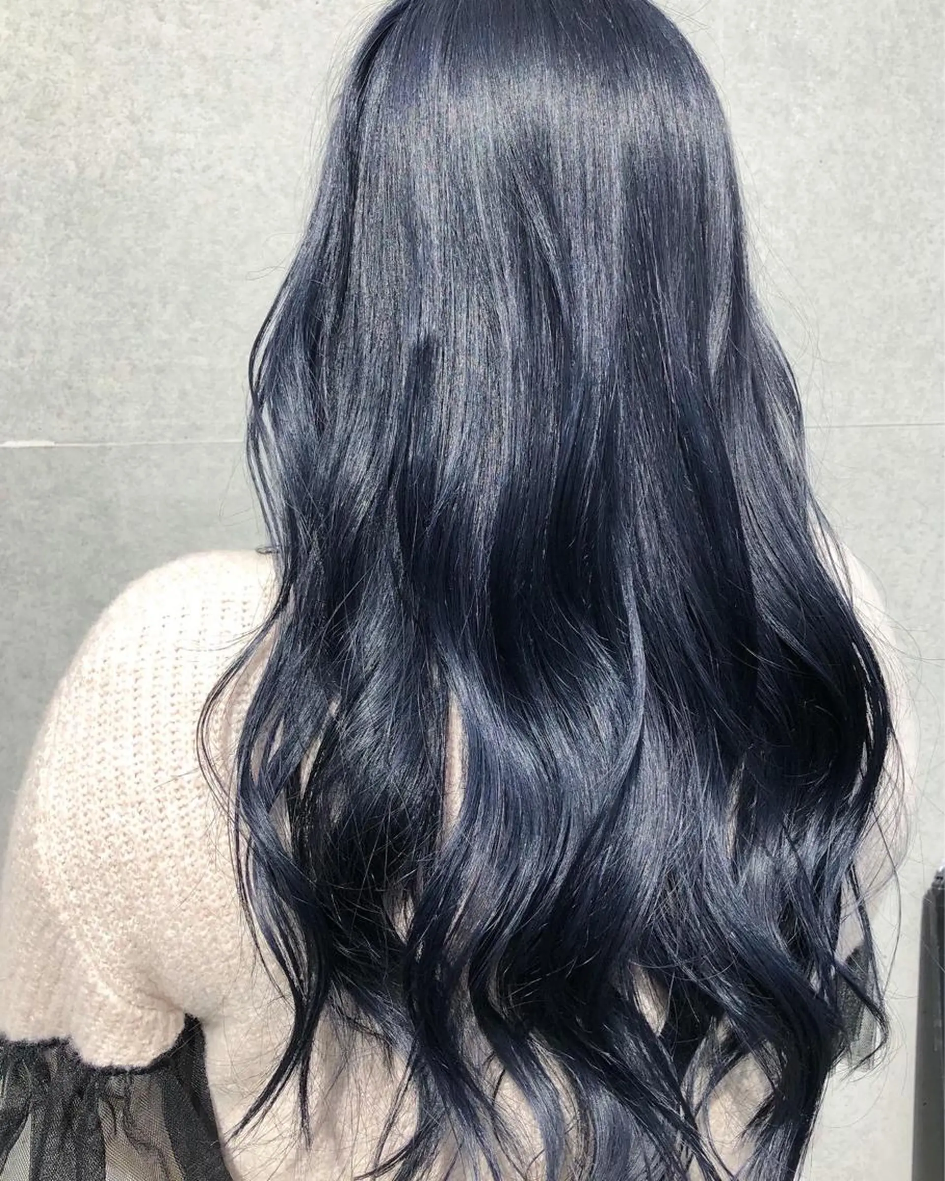 ロング カラー 黒髪 ブルーカラー ブルーブラック 透明感カラー ヘアカラー くまがい みゆ【edge.】のヘアスタイル