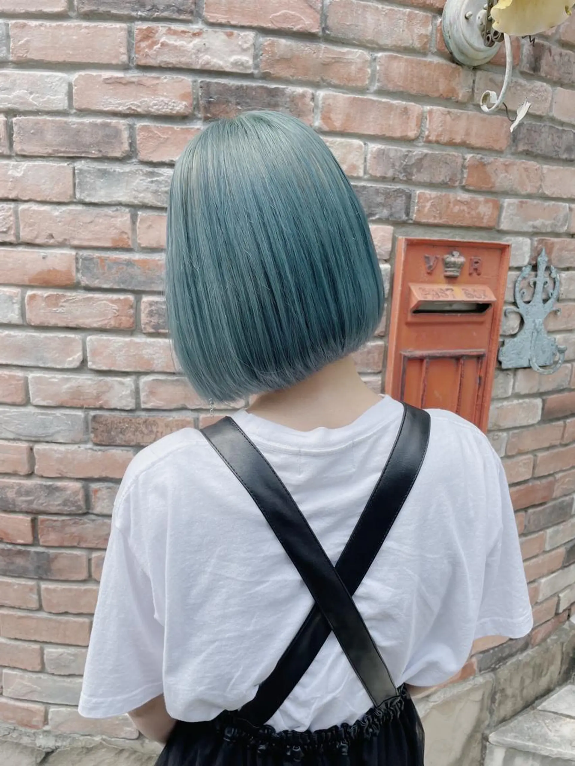 ショート カラー メンズ キッズ メンズバレイヤージュ メンズブリーチ メンズハイライト メンズハイトーン メンズインナーカラー カット ヘアカラー トリートメント 💟Chloe原宿店 🩶ハイトーンのヘアスタイル