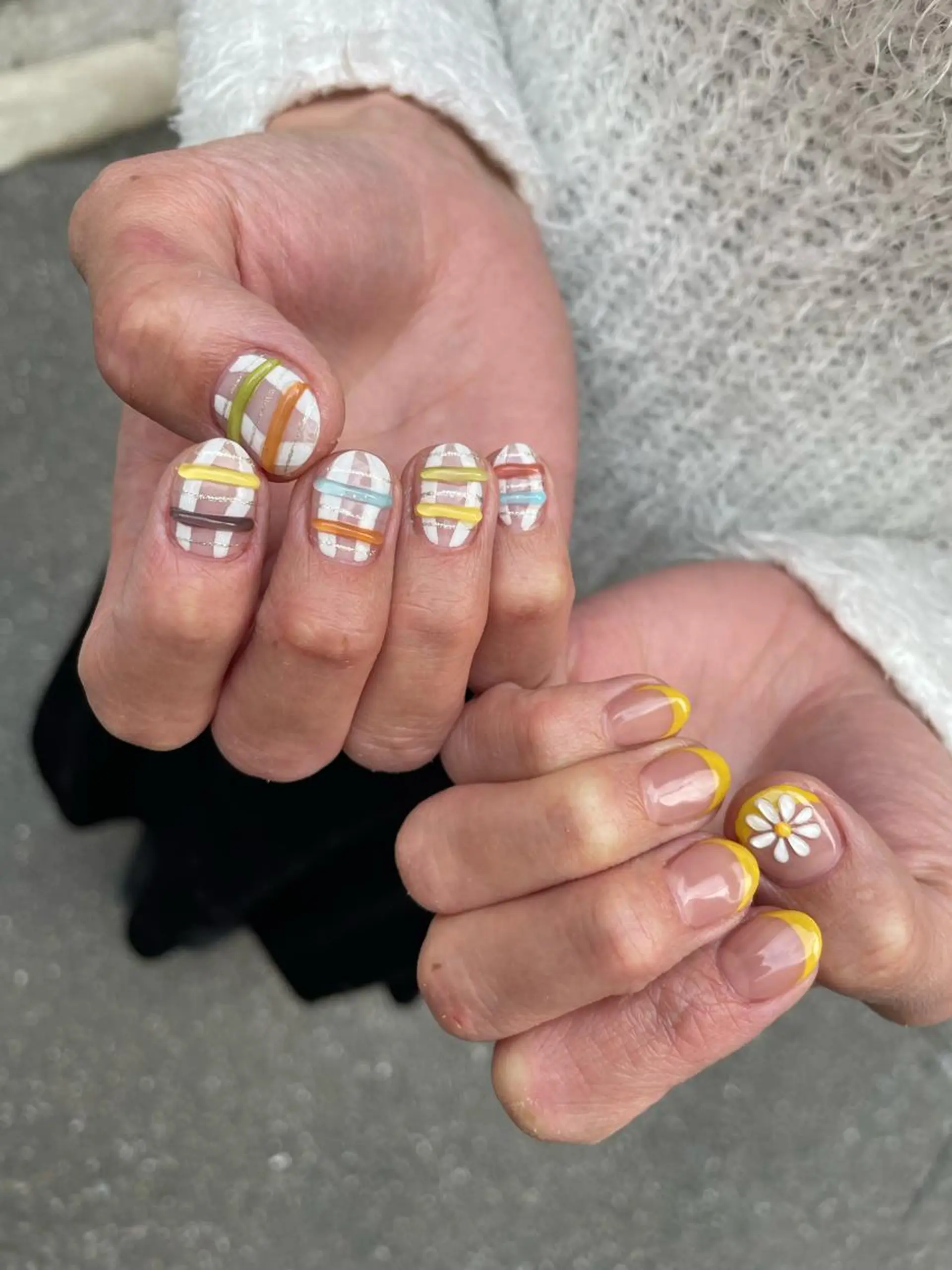 セミロング カラー ヘアアレンジ キッズ ネイル マツエク・マツパ アイブロウ 福田 加奈のネイルデザイン