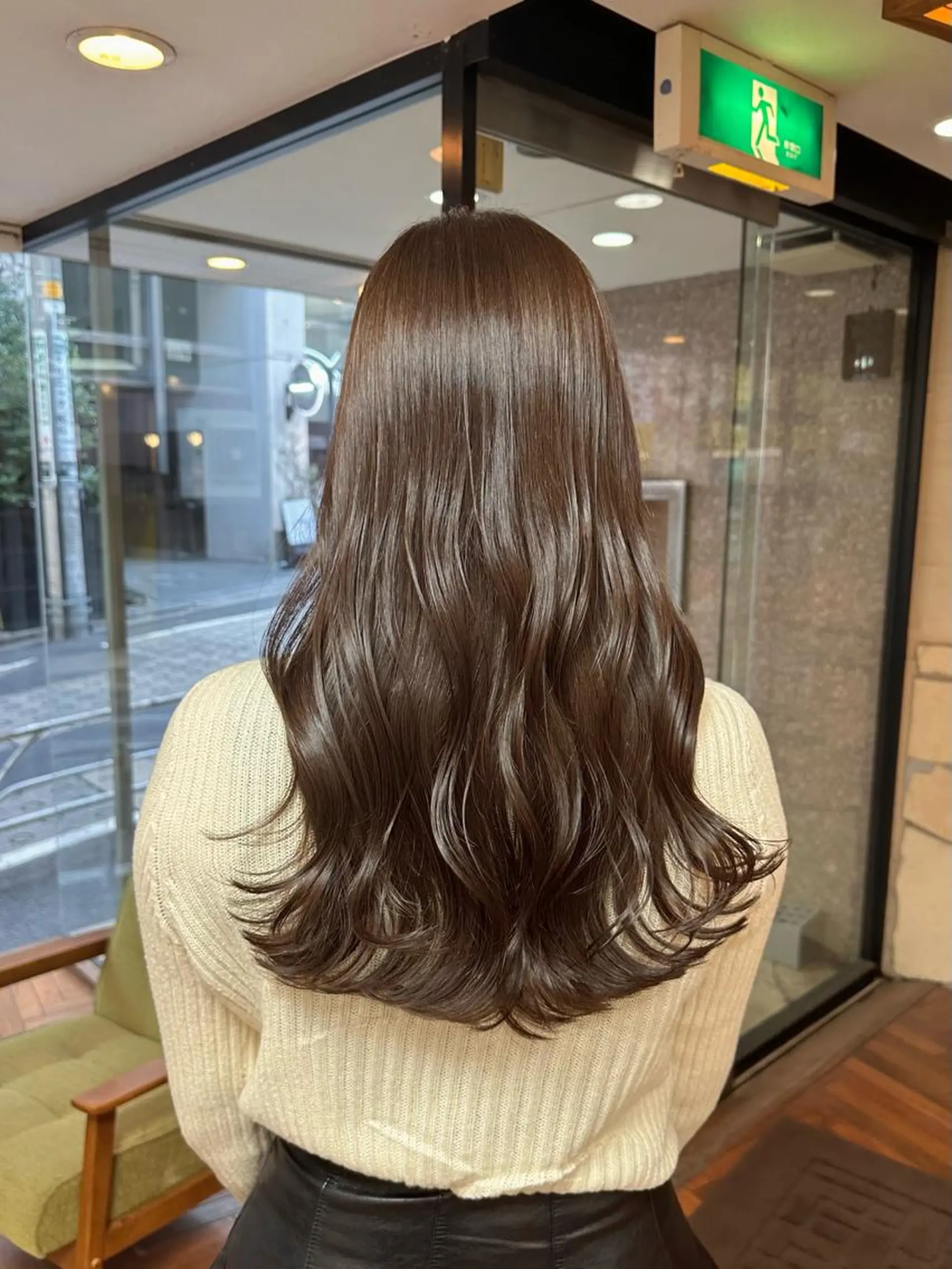 ロング カラー ベージュカラー ブリーチ ブラウンカラー ブラウンベージュ ブリーチなしカラー 矢野 晃平のヘアスタイル