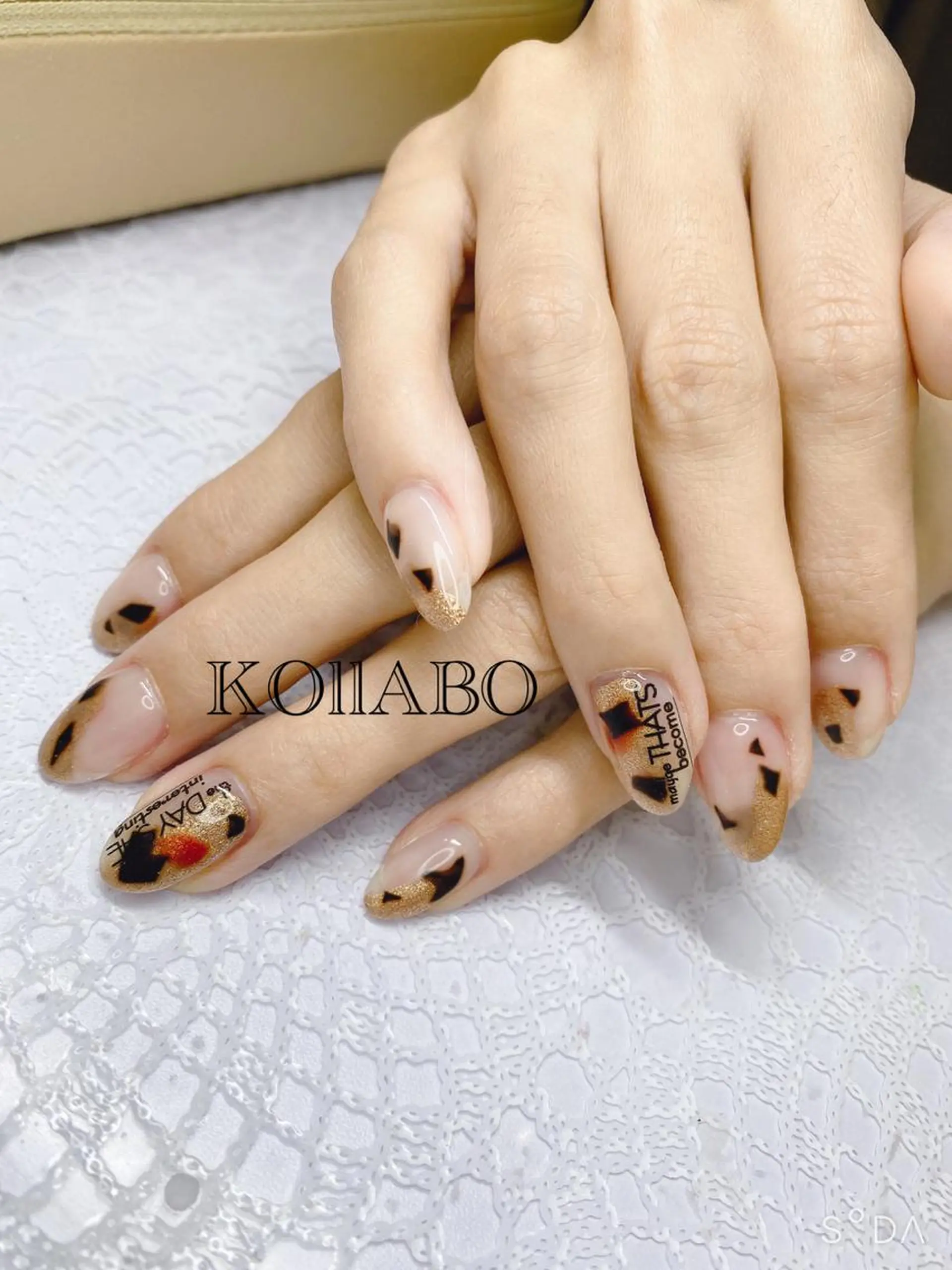 ネイル KOLLABO nailのネイルデザイン