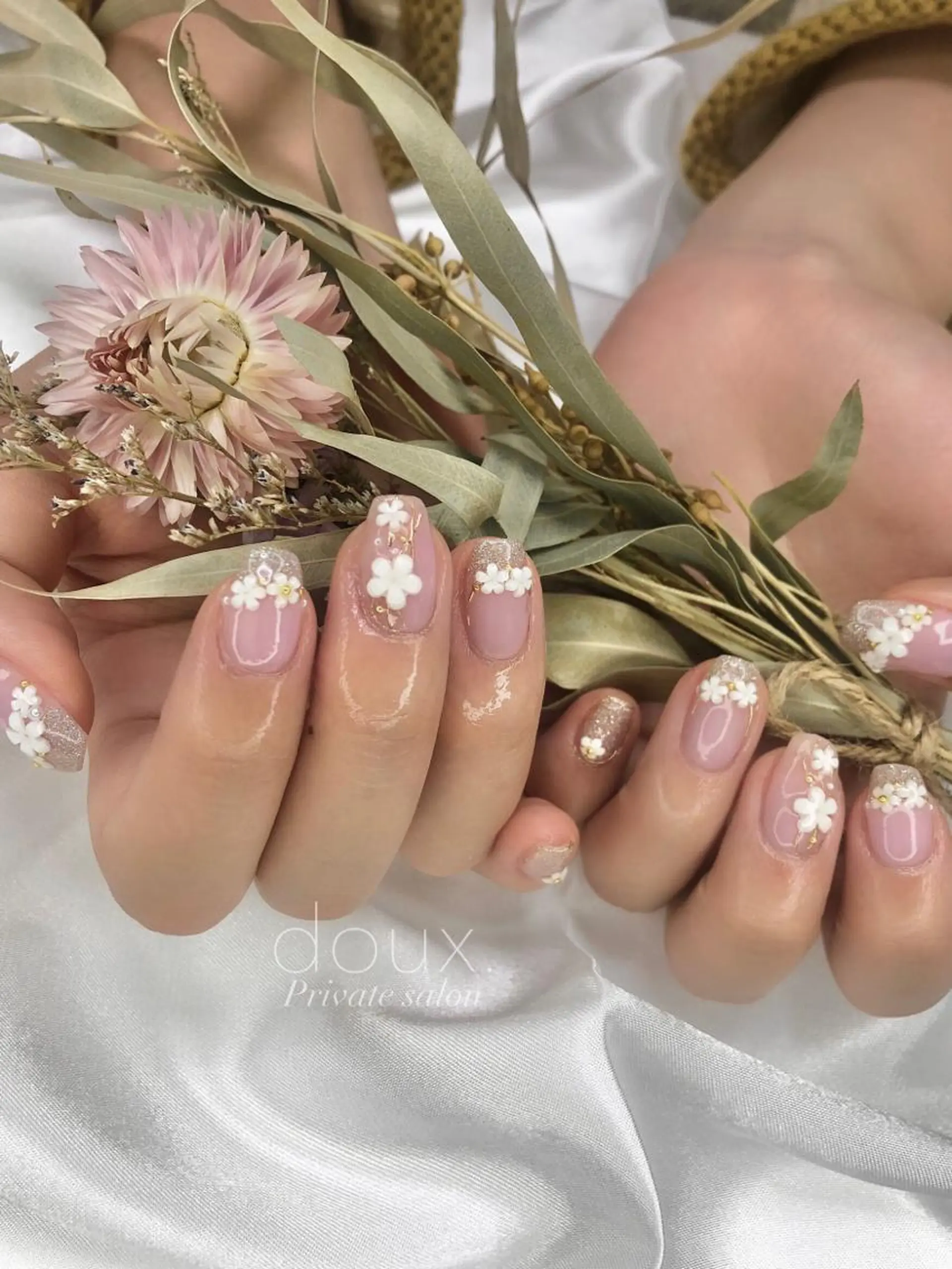 ネイル フラワーネイル 韓国ネイル 春ネイル ハンドネイル doux. nailのネイルデザイン