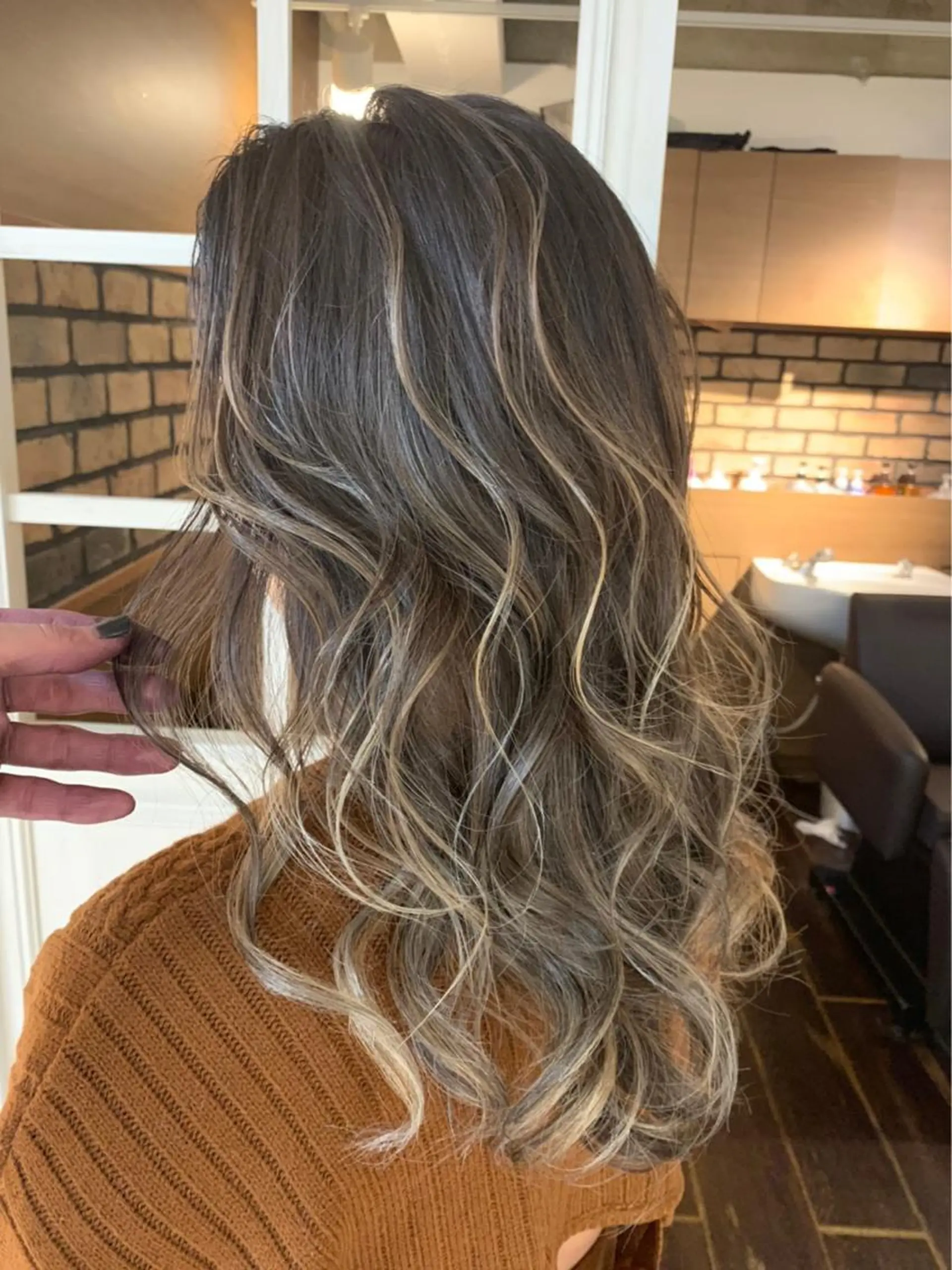 セミロング 白井 秀太郎のヘアスタイル