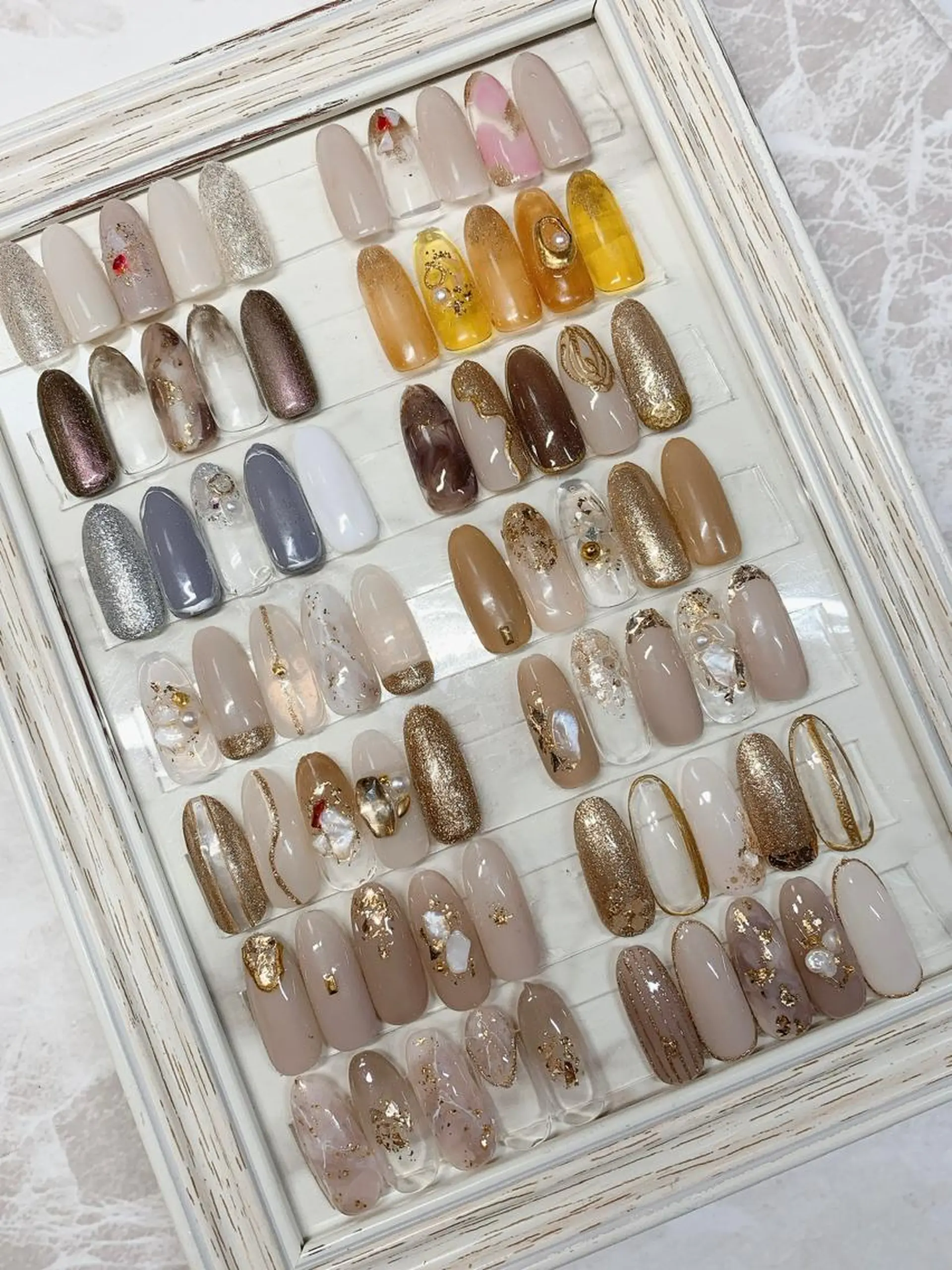 ネイル アートネイル ストーンネイル Avenue Ayaのマツエク・マツパデザイン