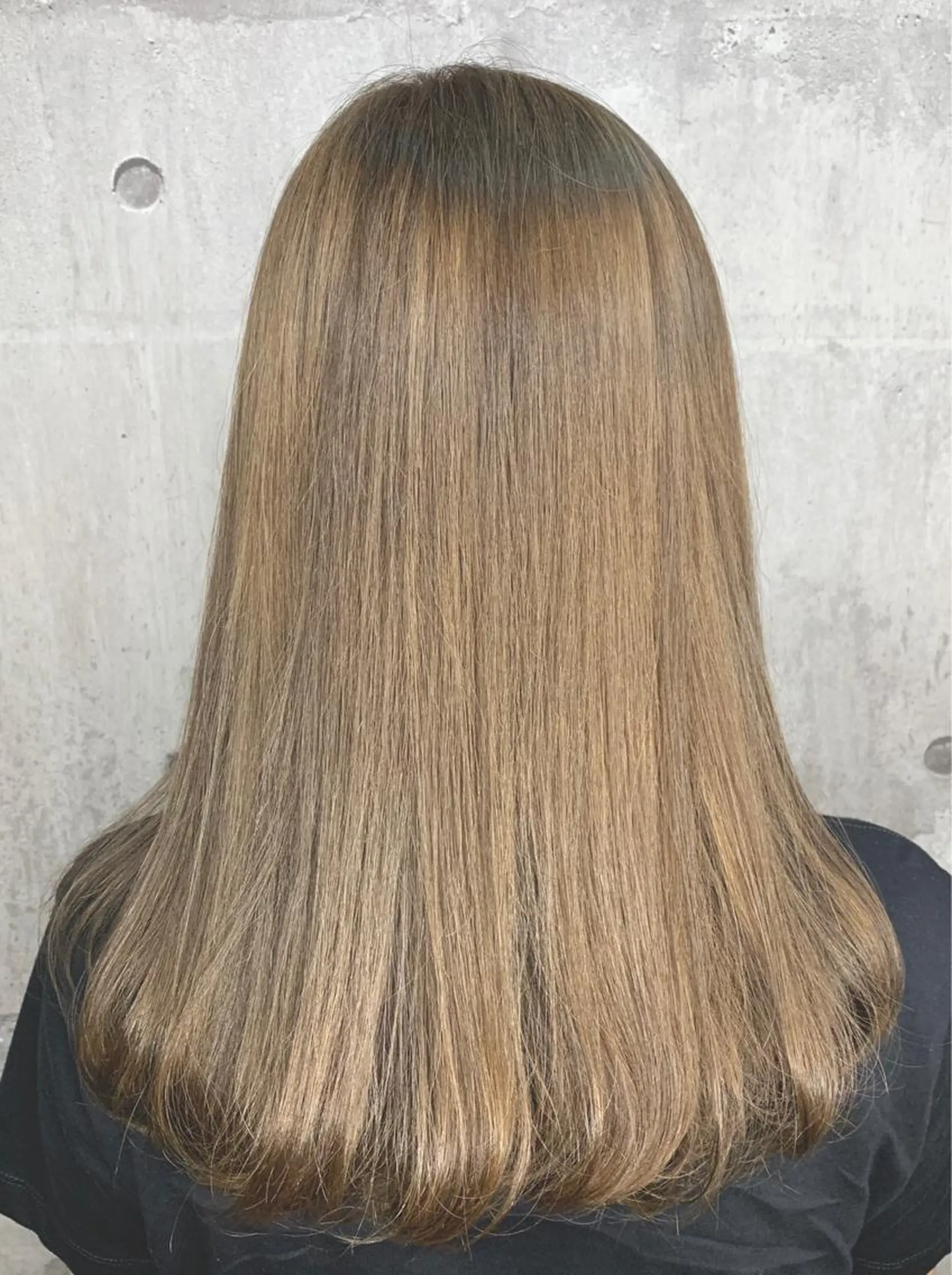 セミロング カラー 小関 茅里のマツエク・マツパデザイン