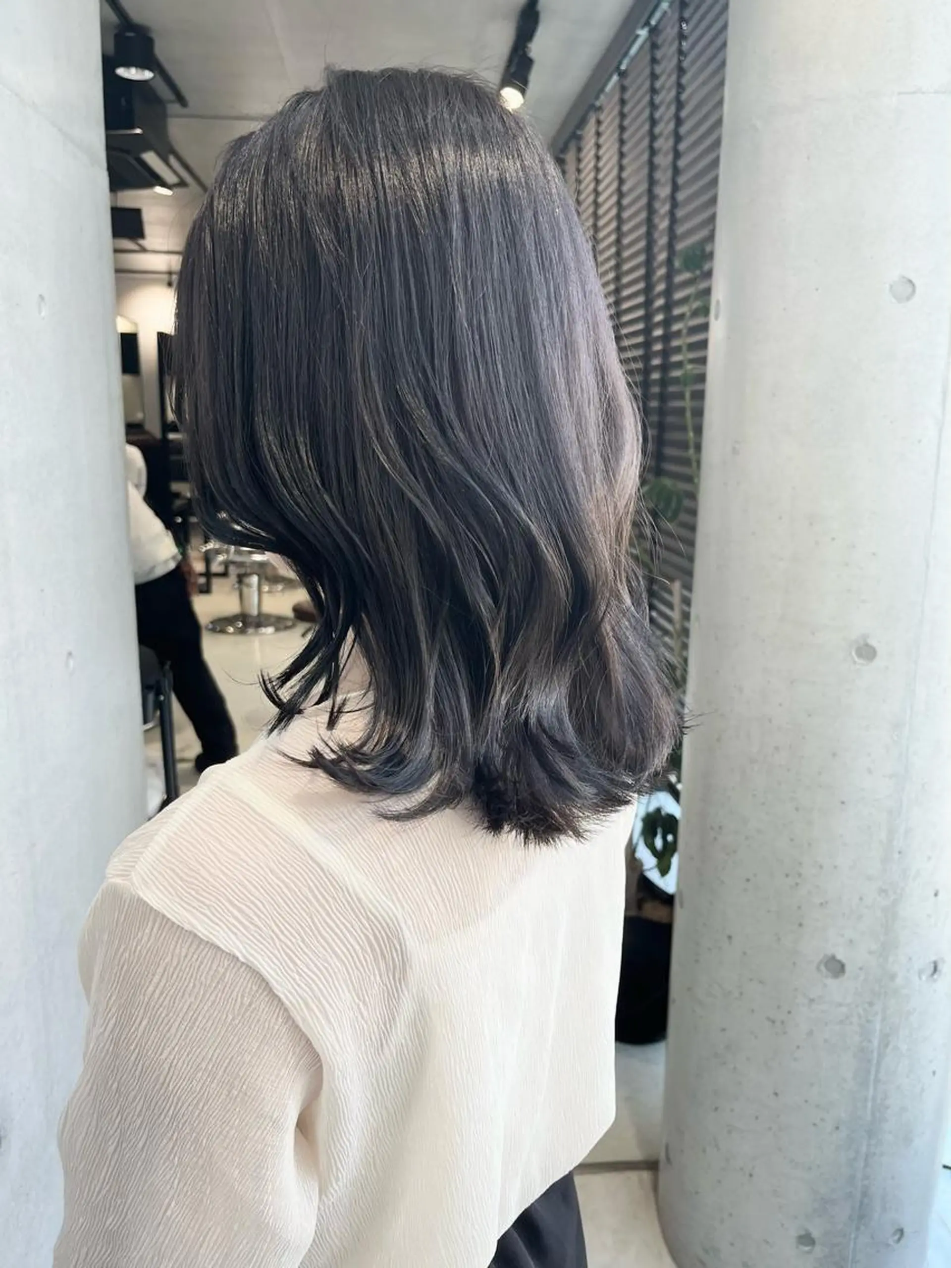 ミディアム カラー パーマ カット ヘアカラー トリートメント 透明感/オリーブ/ グレージュ/YUKAのヘアスタイル