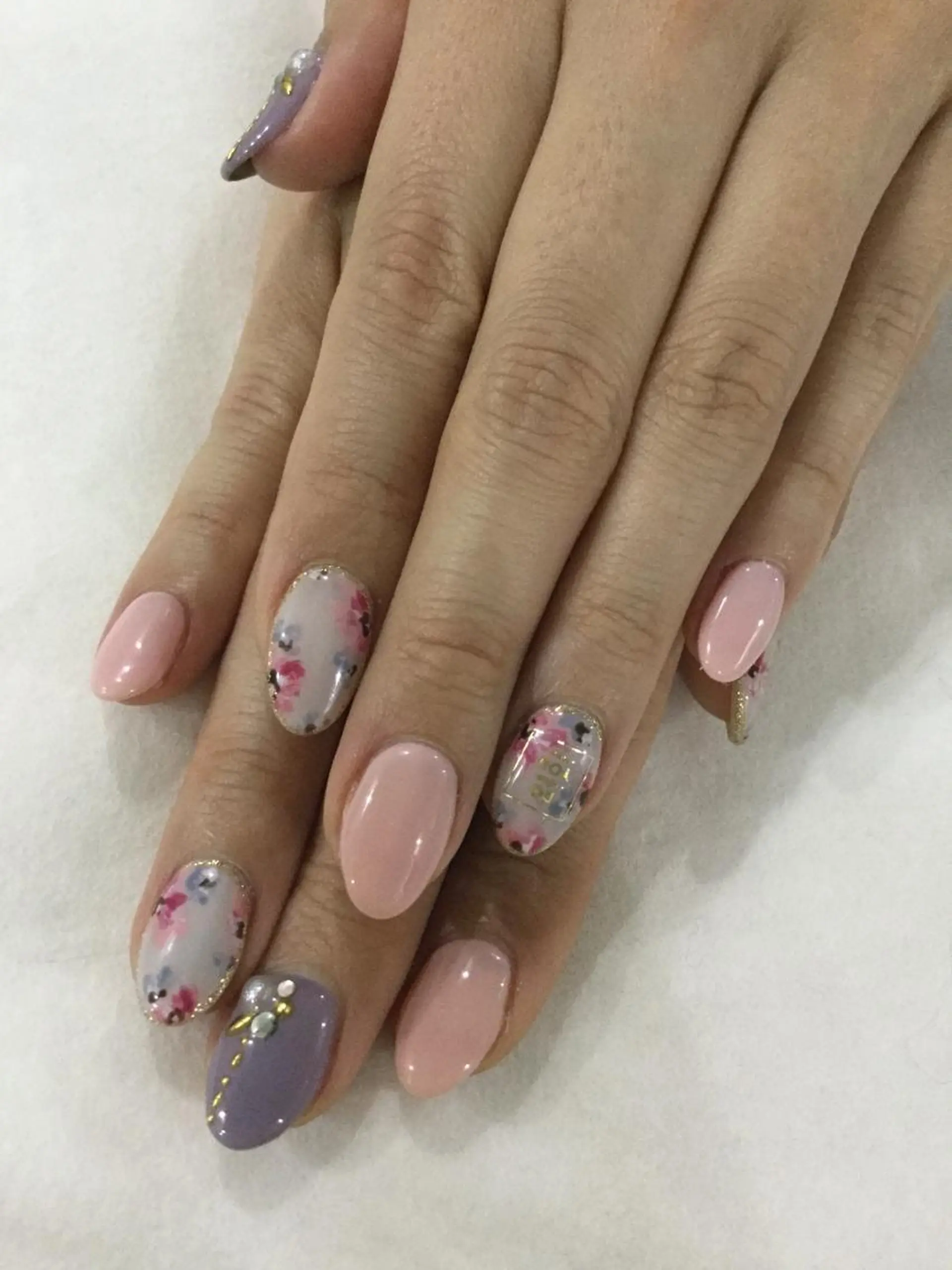 ネイル 💎🐰 saki. m 🐰💎のネイルデザイン