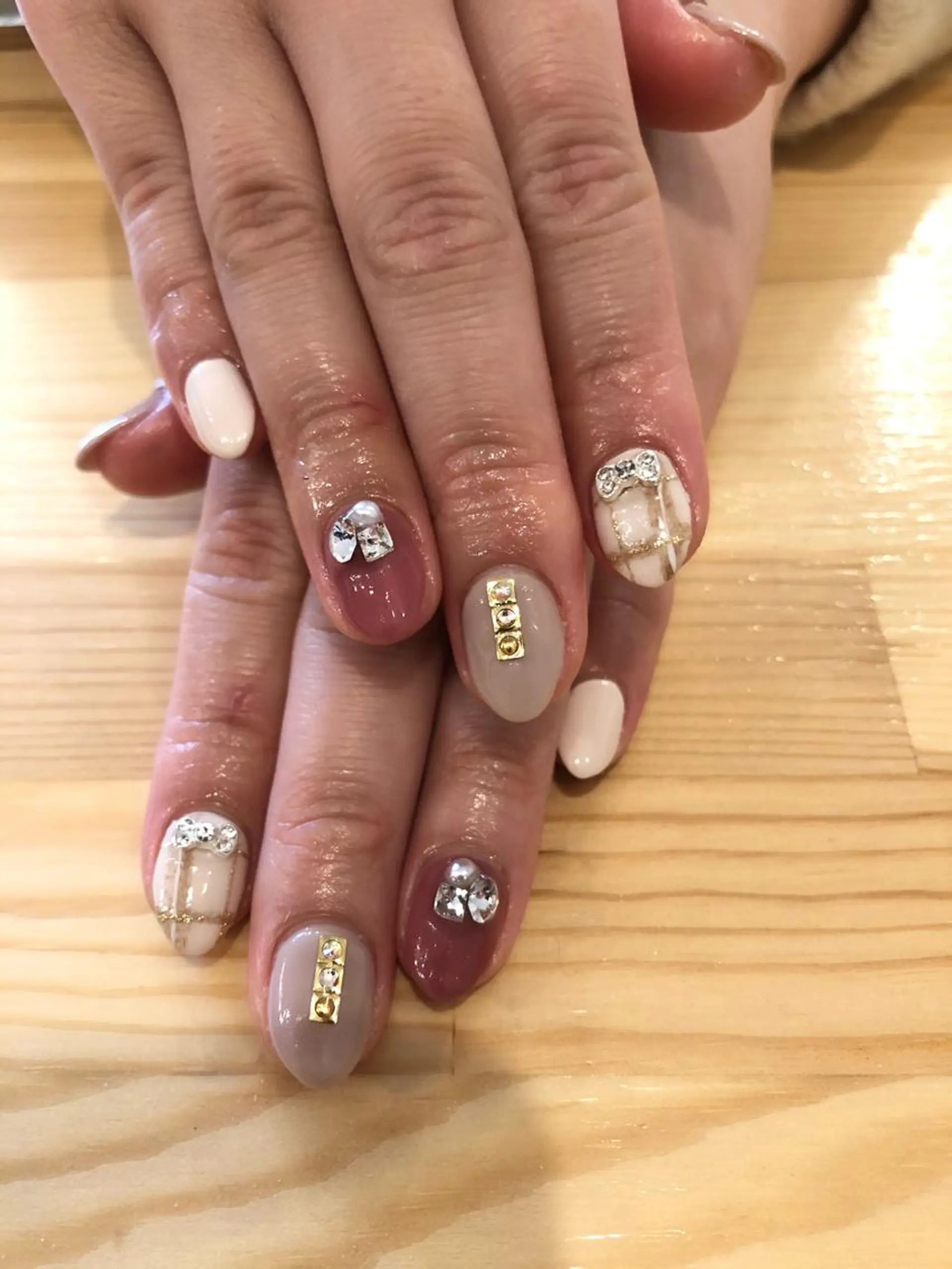 ネイル ハンドネイル NAIL Alaia 𓇼のネイルデザイン
