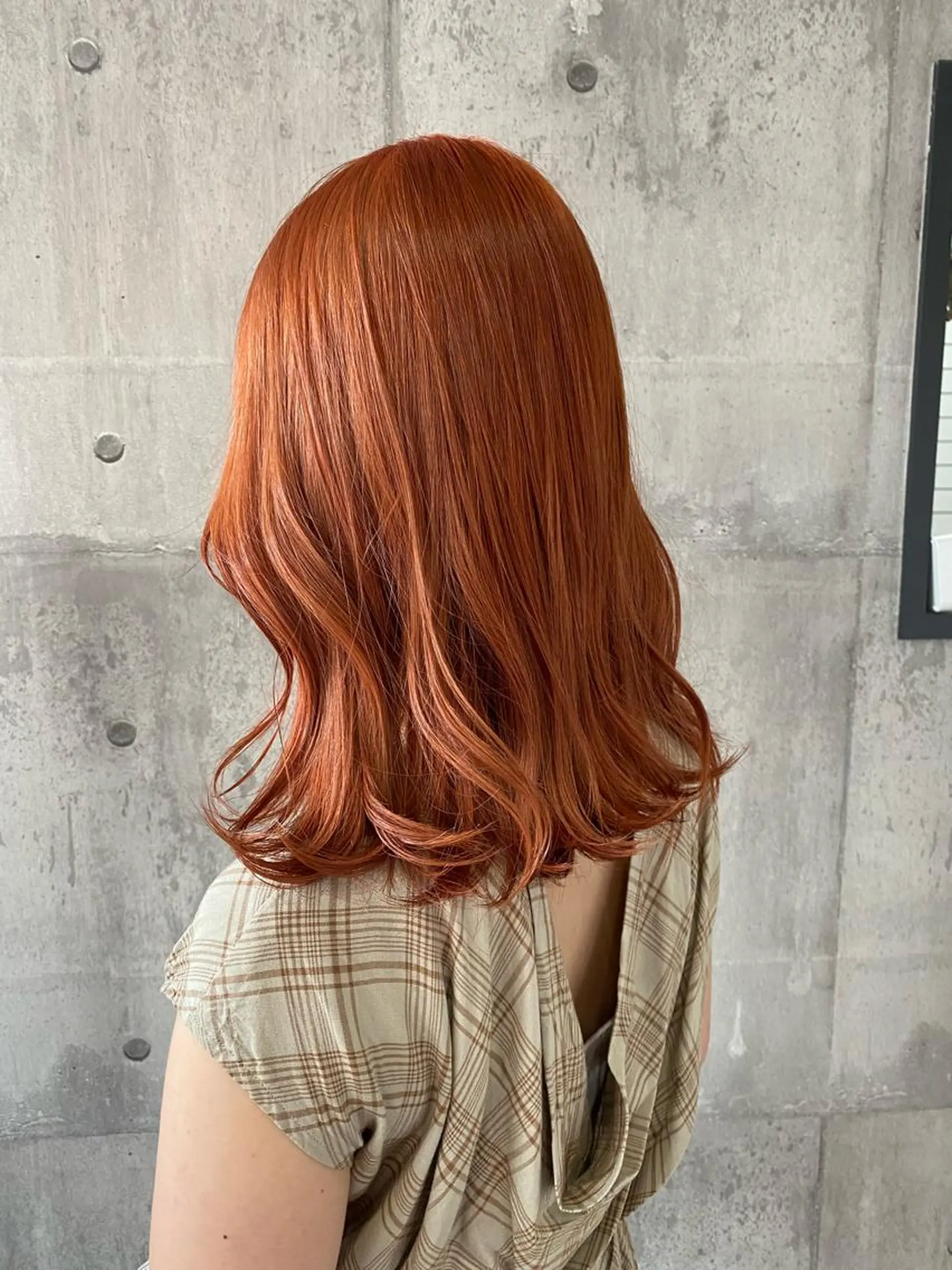 セミロング ヘアカラー fand AKANE のヘアスタイル