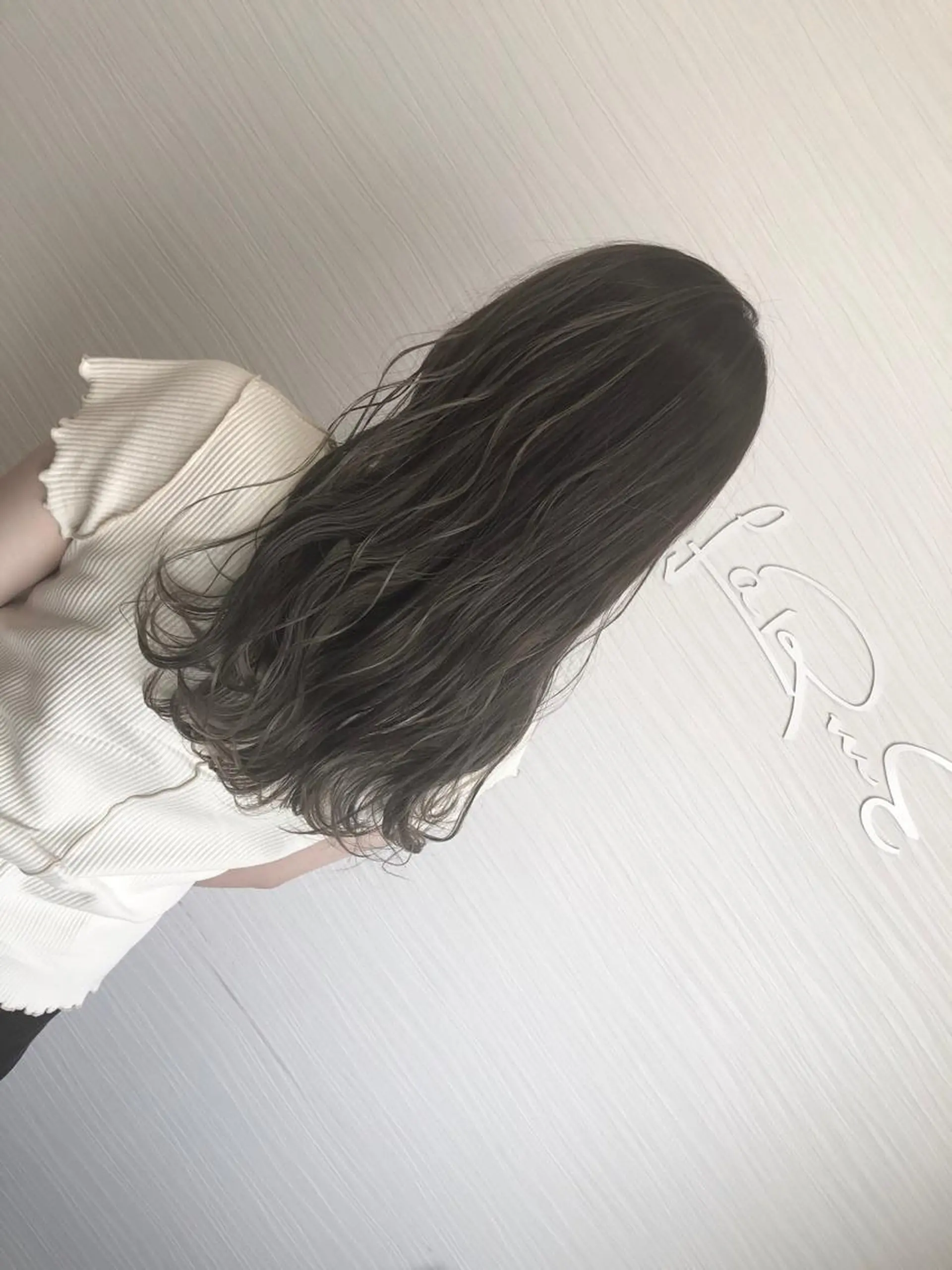 ロング カラー カット ヘアカラー LaRmE Ayumi.のヘアスタイル