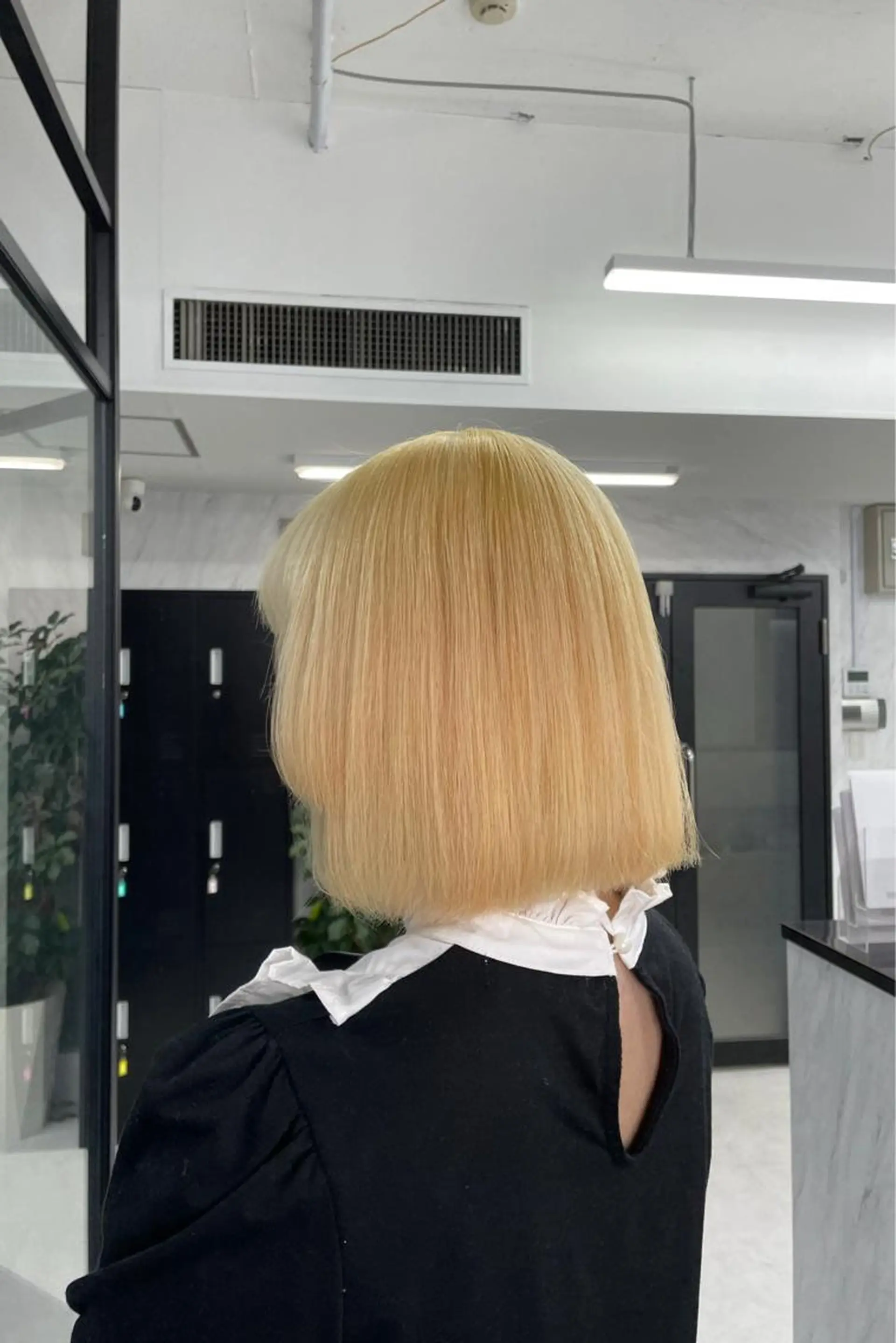 セミロング カラー 抜きっぱなしブロンド ブロンド ダブルカラー ヘアカラー トリートメント wehlen_ keisukeのヘアスタイル