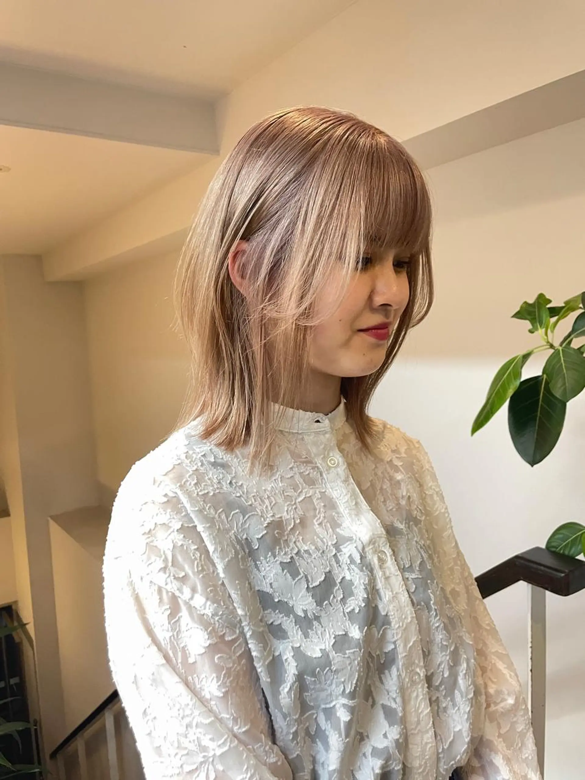 セミロング カラー ベージュカラー ホワイトベージュ カットモデル募集 /RIOのヘアスタイル