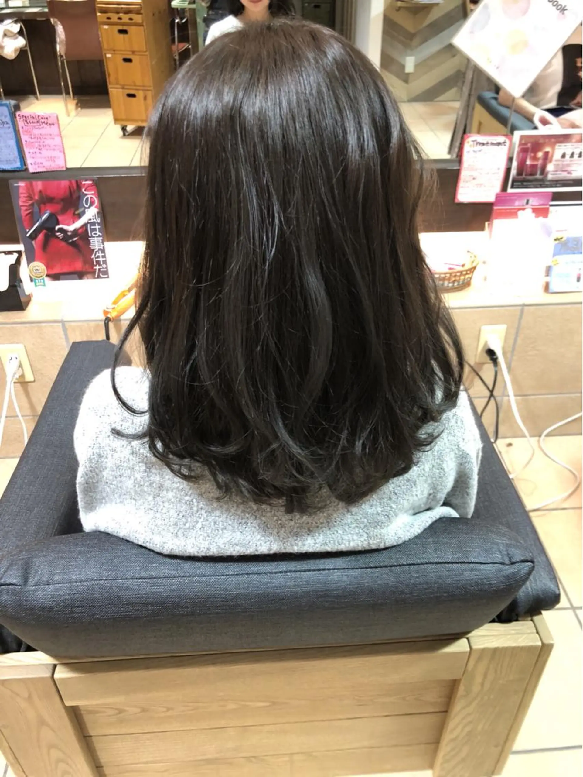 ミディアム アッシュ アッシュグレー SATO YUKA🌟のヘアスタイル