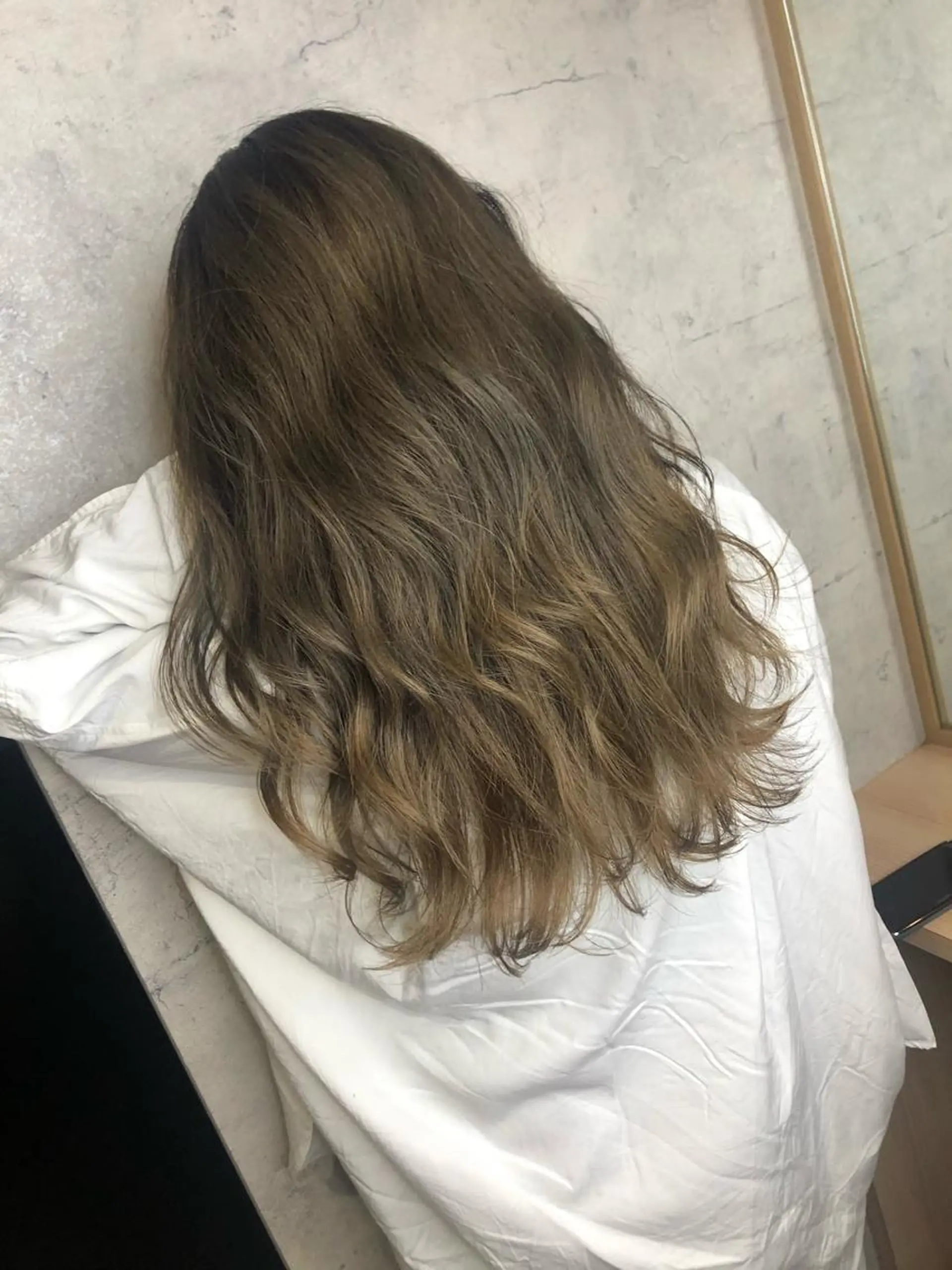 ロング ヘアカラー トリートメント 髪質改善 MAKIのヘアスタイル