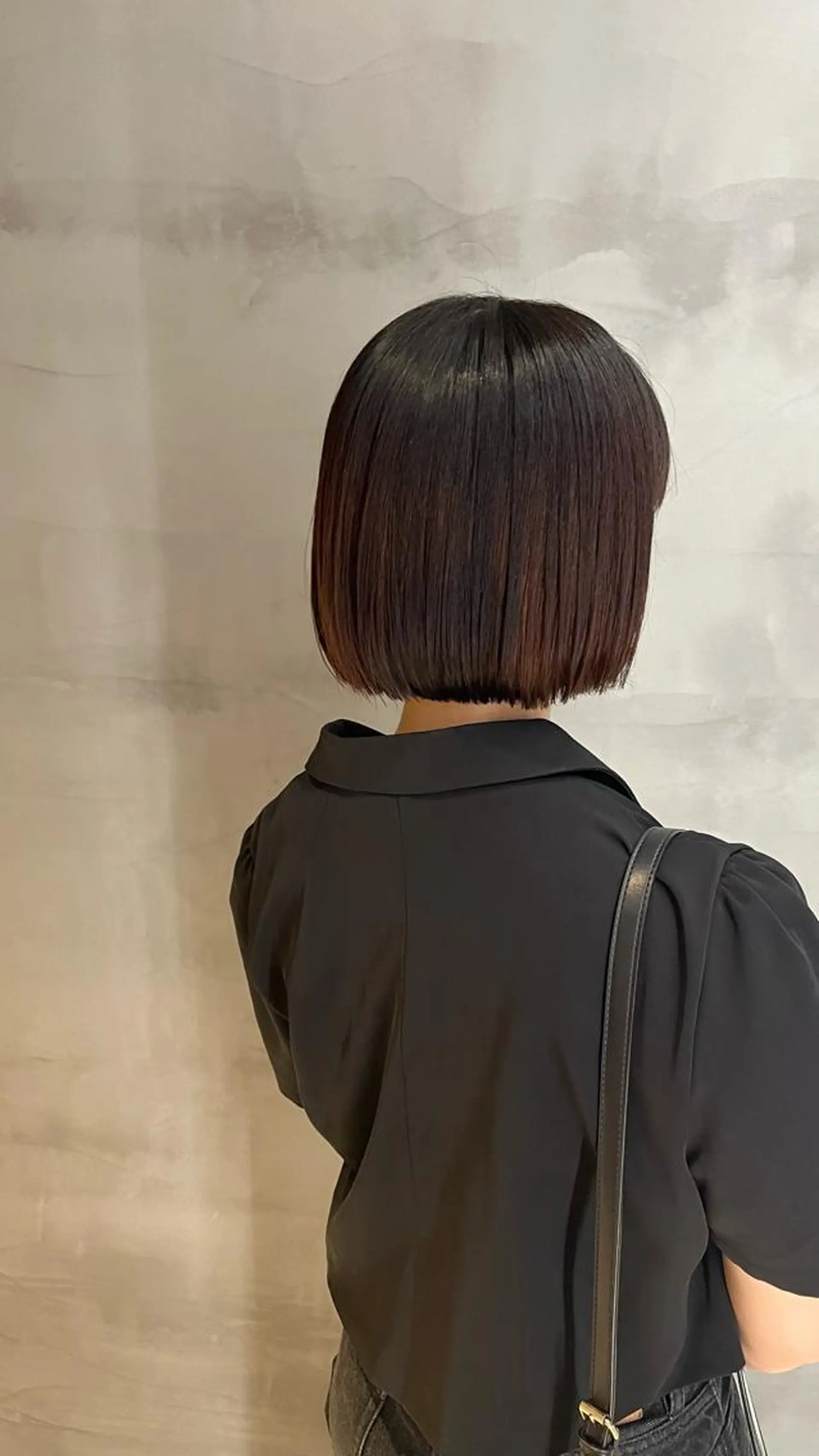 ミディアム ボブ 伊佐治 夕芽のヘアスタイル