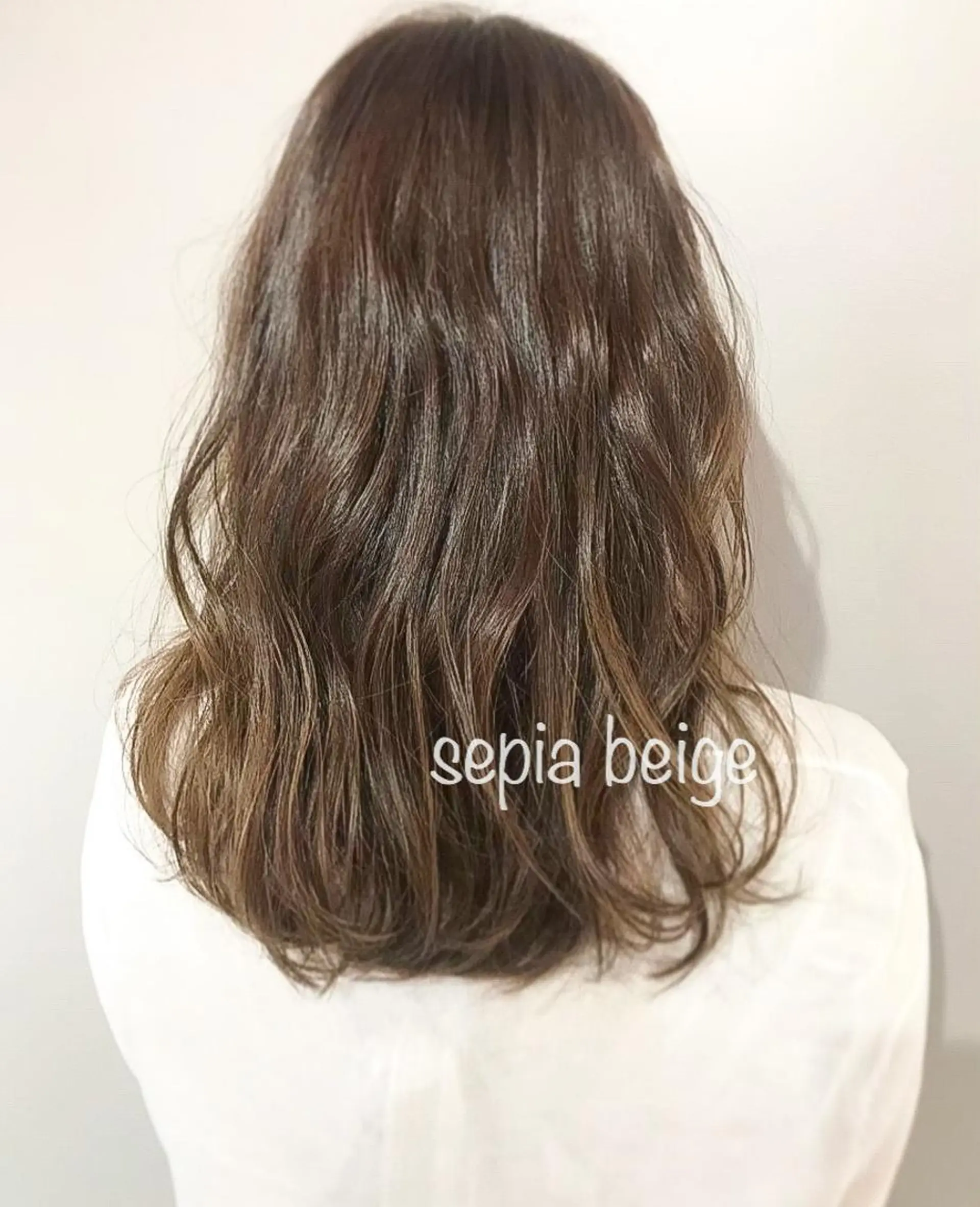 セミロング カラー パーマ ヘアアレンジ RIYA❤︎ Aujuaソムリエのヘアスタイル