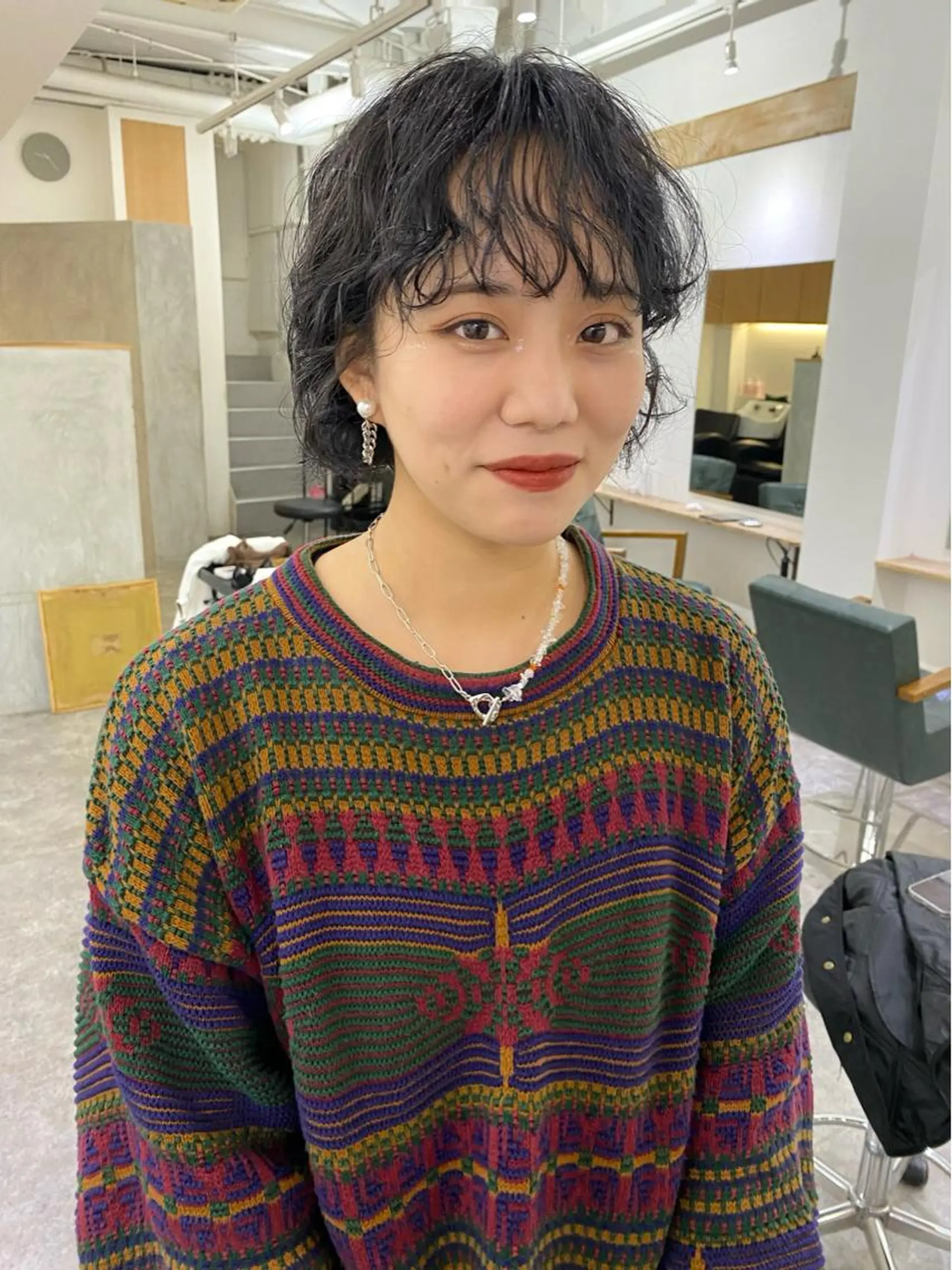 ショート カラー パーマ 黒髪 ブルーカラー ブルーブラック ボブ カット ヘアカラー パーマ トリートメント 森貴裕/ベージュ/ パーマ/オリーブのヘアスタイル