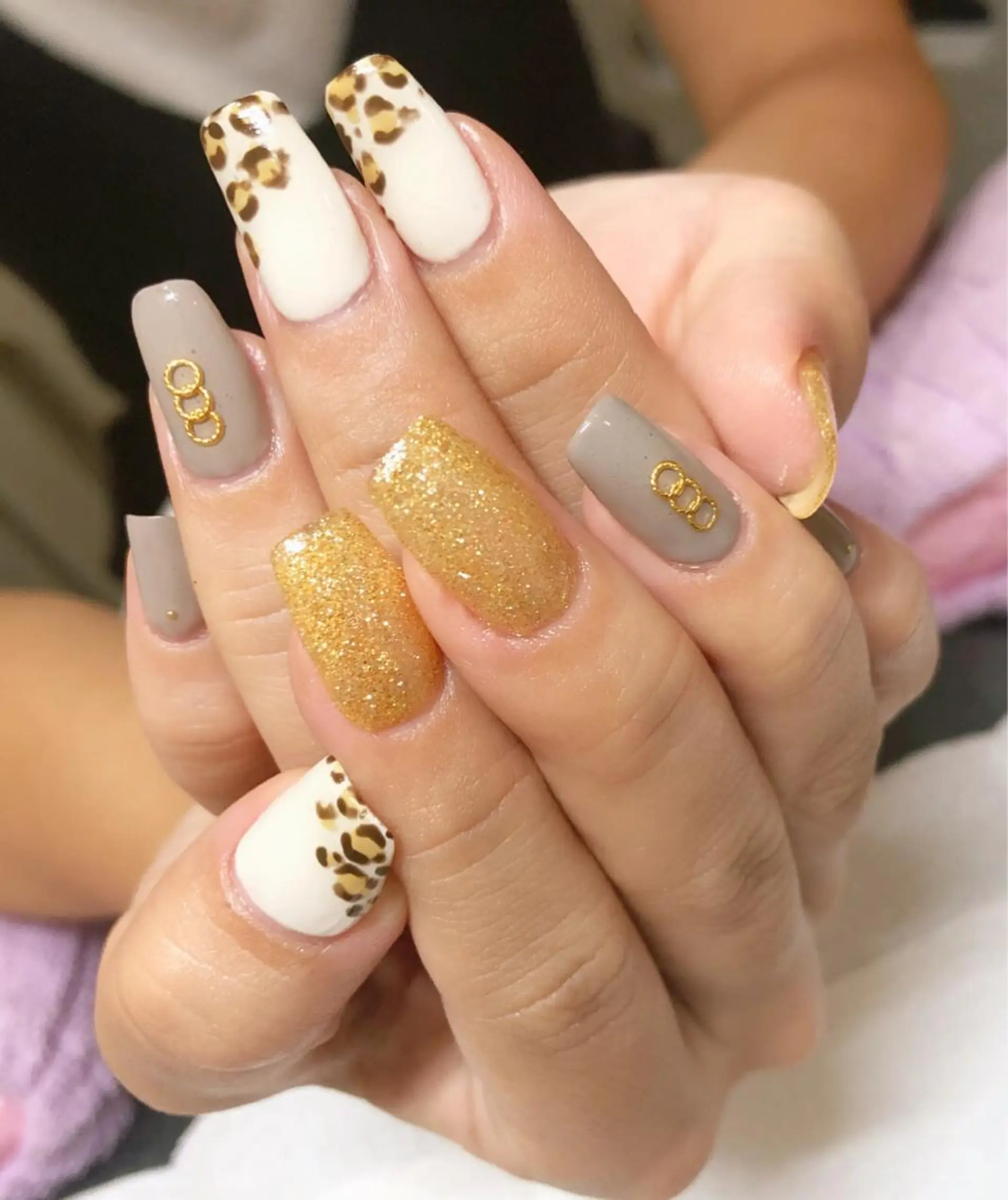 ネイル アニマル柄 ゴールド ハンドネイル ハンドケア u sのネイルデザイン