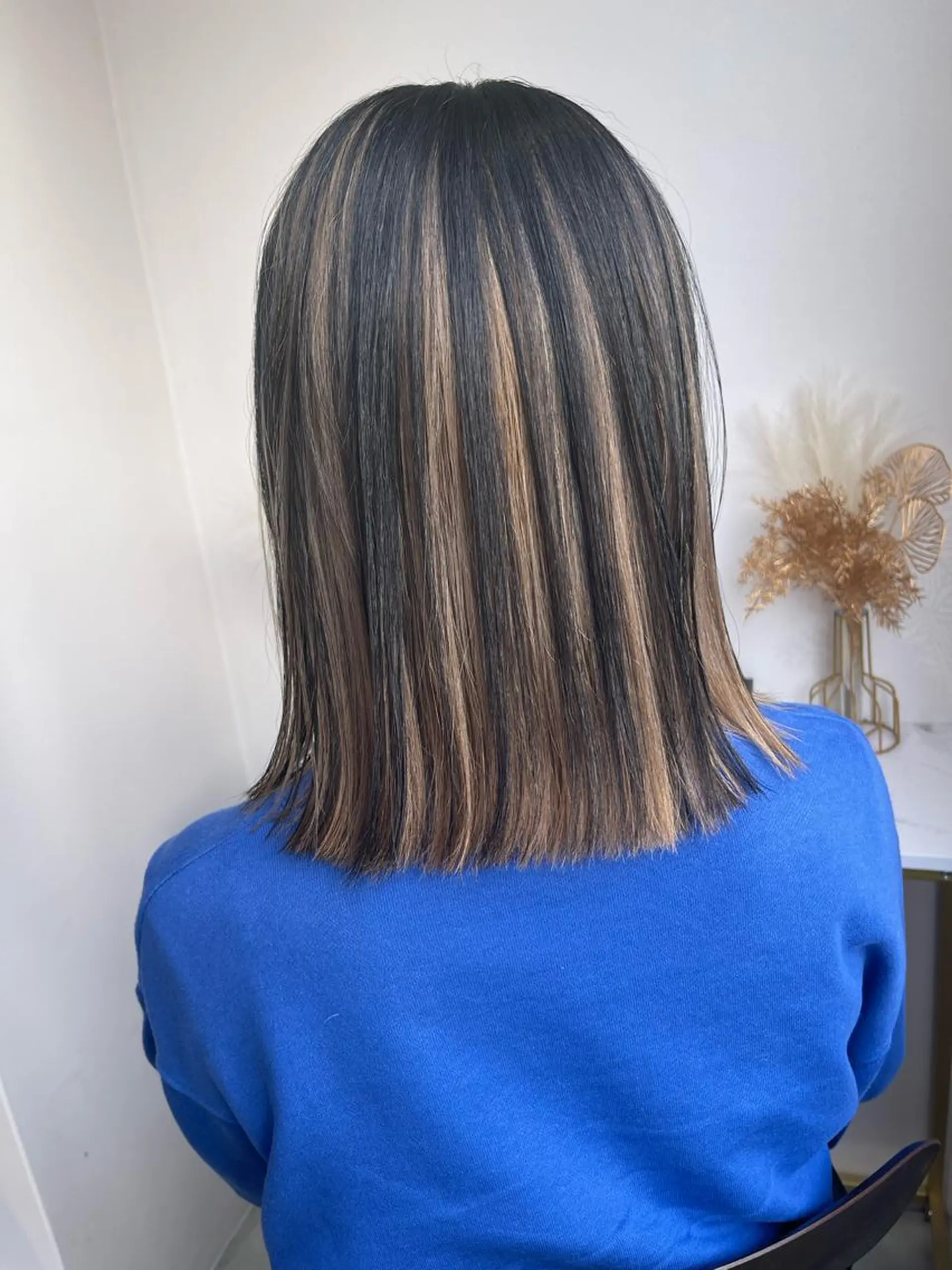 ミディアム &SONS 小林亨のヘアスタイル