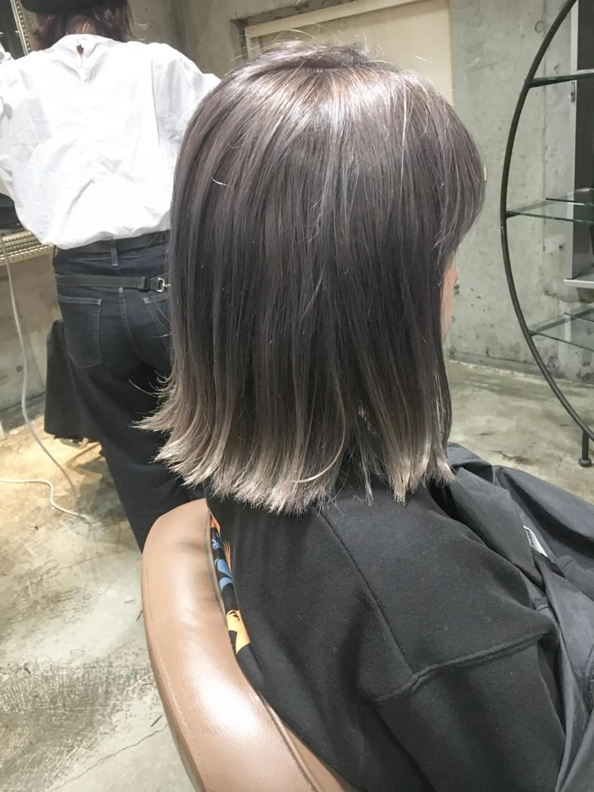 ミディアム カラー グラデーションカラー グレージュ 北條 優輝のヘアスタイル