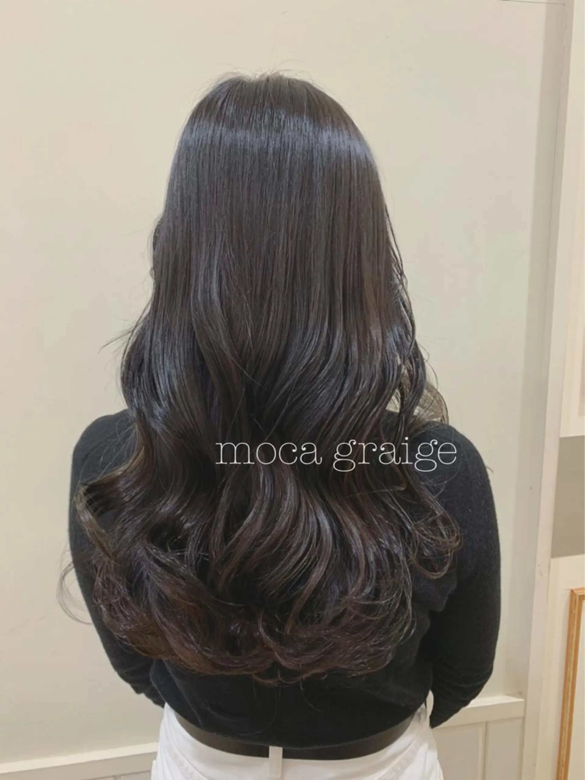 ロング カラー ぱつっとボブ/ 小野あかねのヘアスタイル