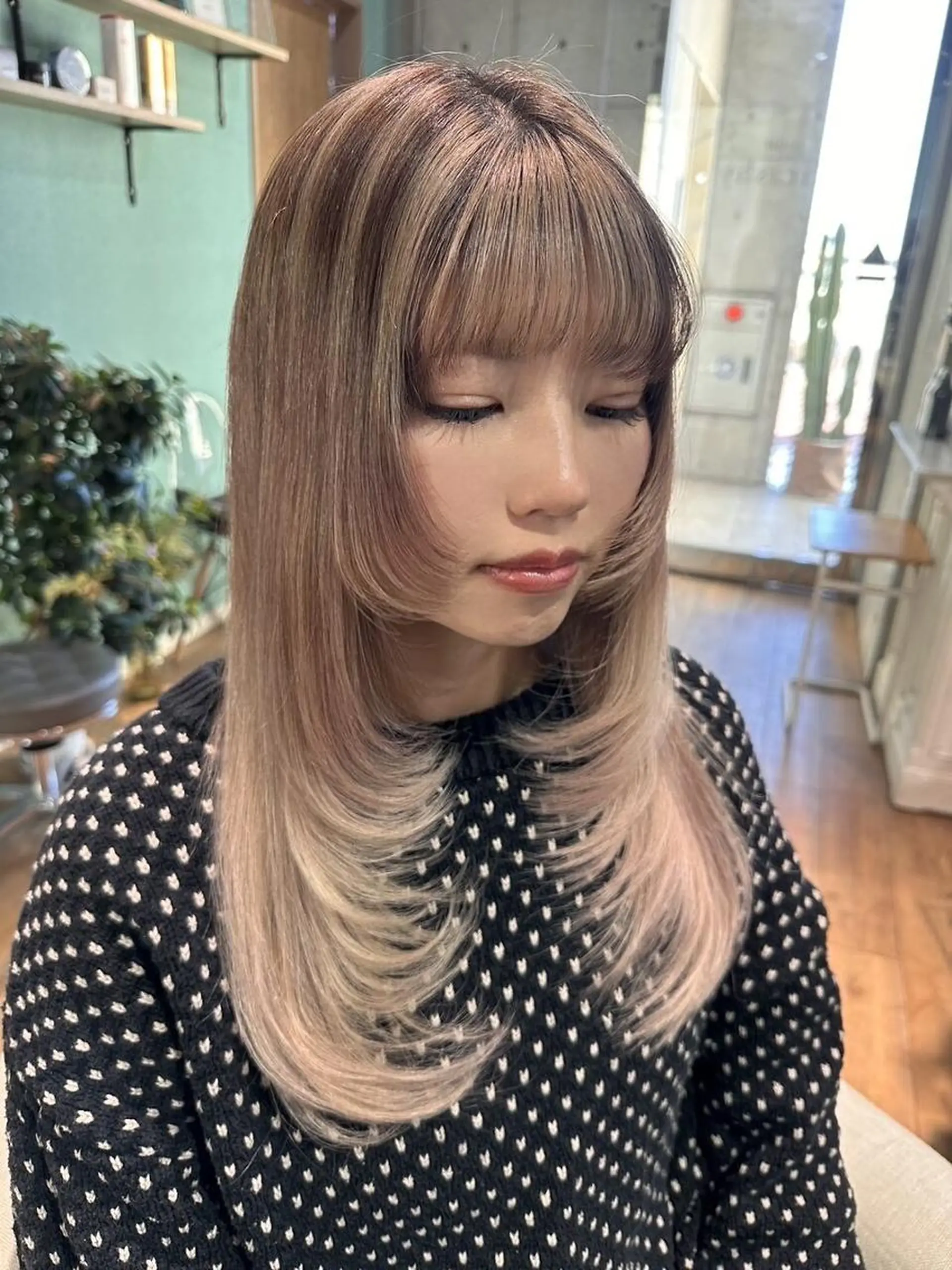 ロング レイヤーカット Mirashy 成田のヘアスタイル
