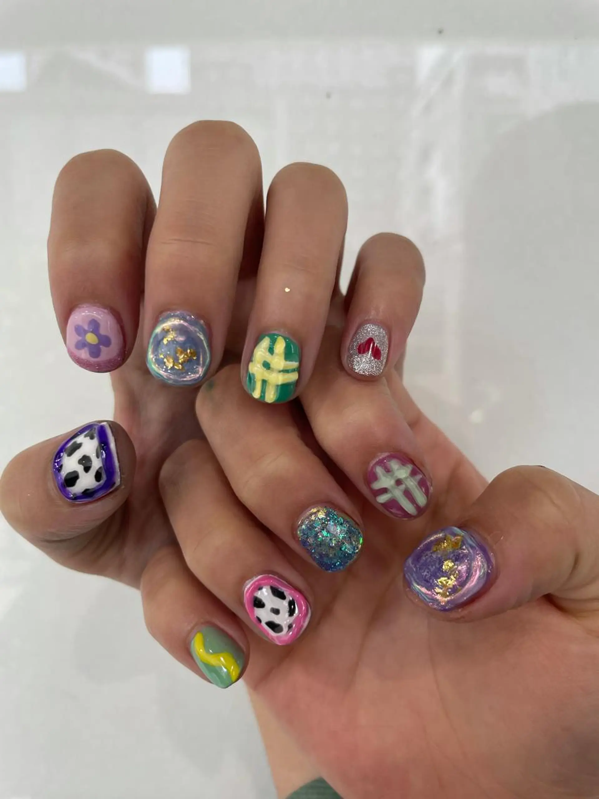 ネイル アートネイル 個性派ネイル 🌼 ハルカ ♡の眉毛・アイブロウイメージ