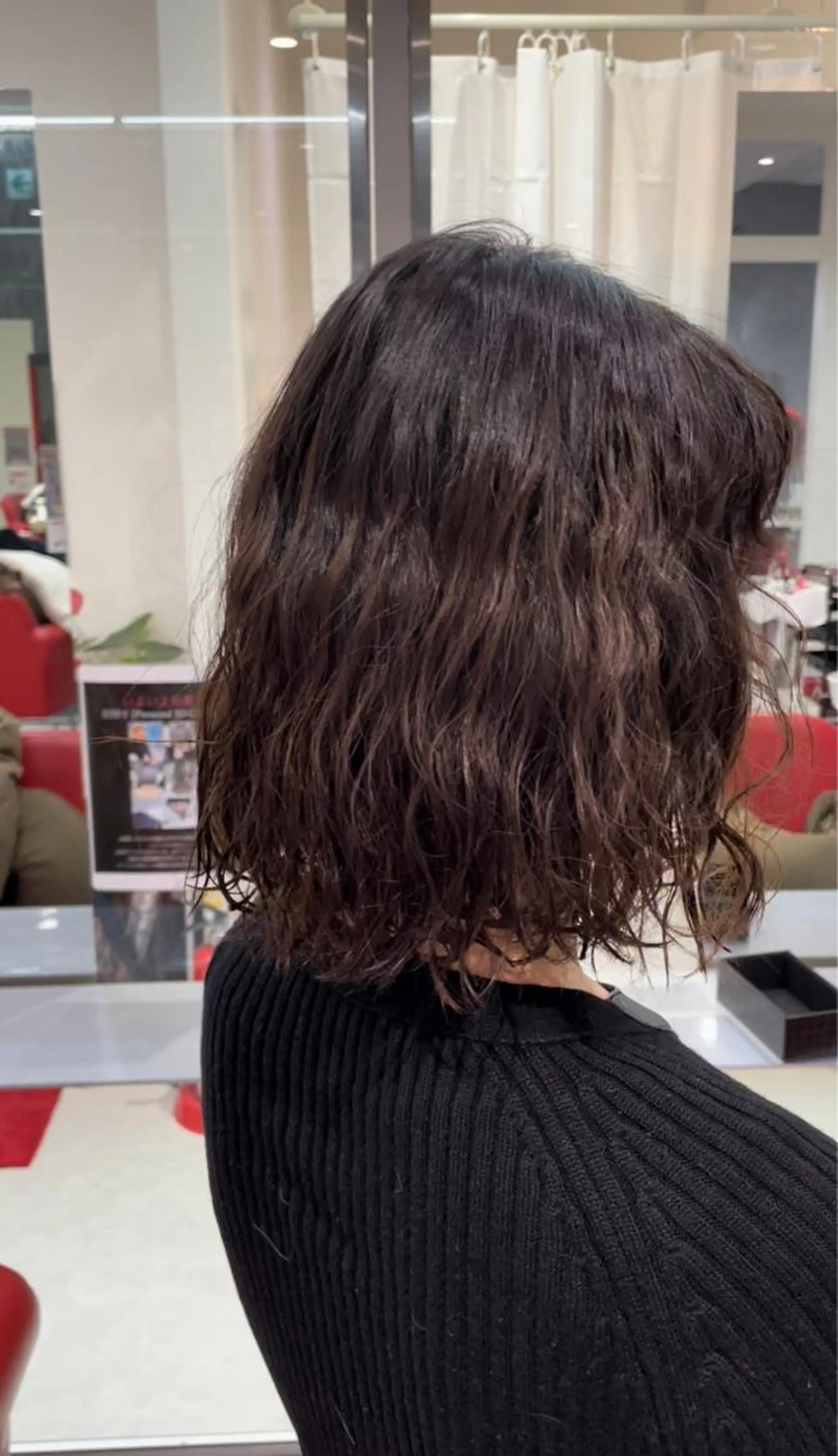 ミディアム パーマ ミディアムパーマ Merlyosaka 早川未来のヘアスタイル
