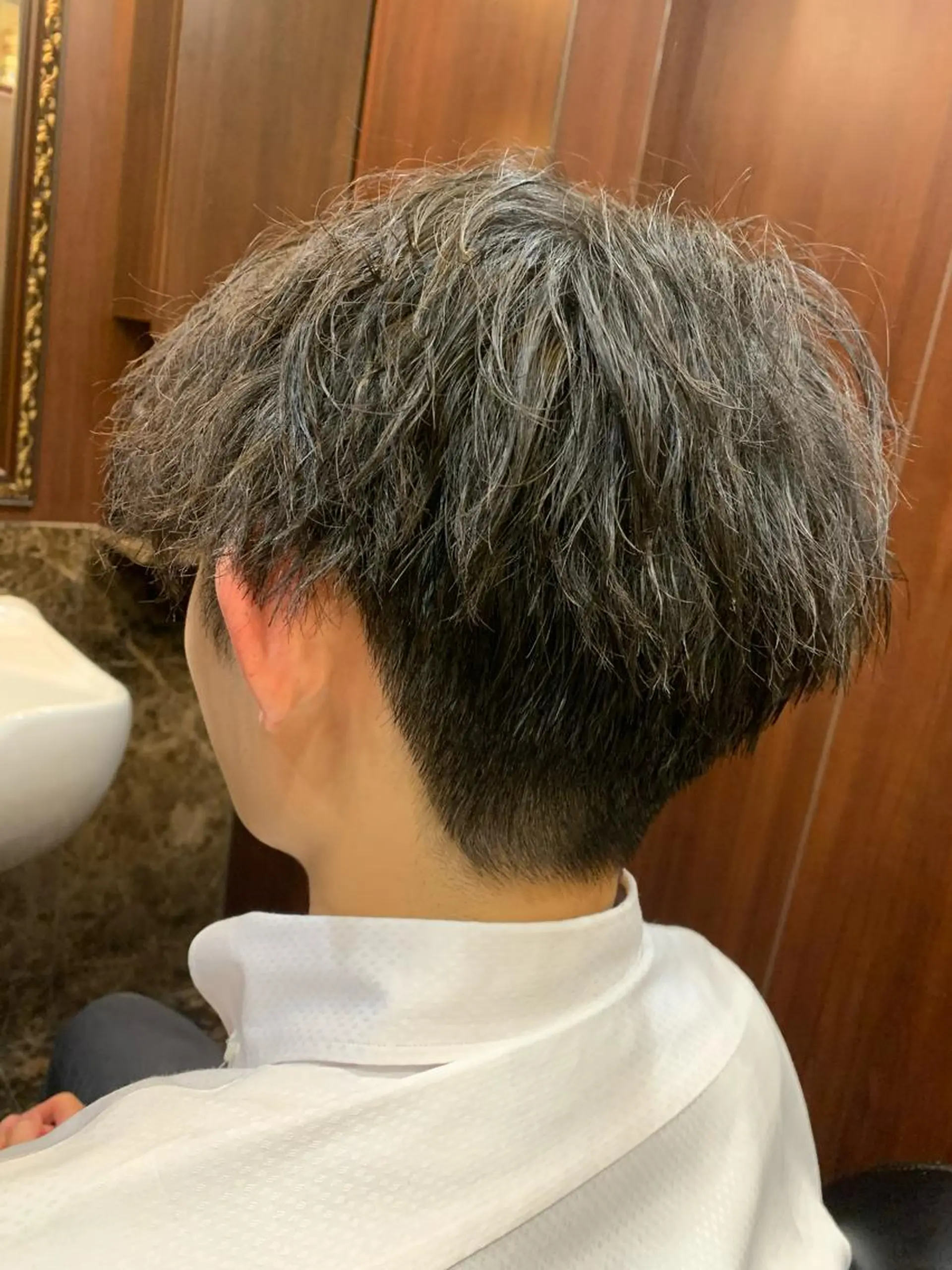 ショート パーマ メンズ 羽木 隆徒のヘアスタイル