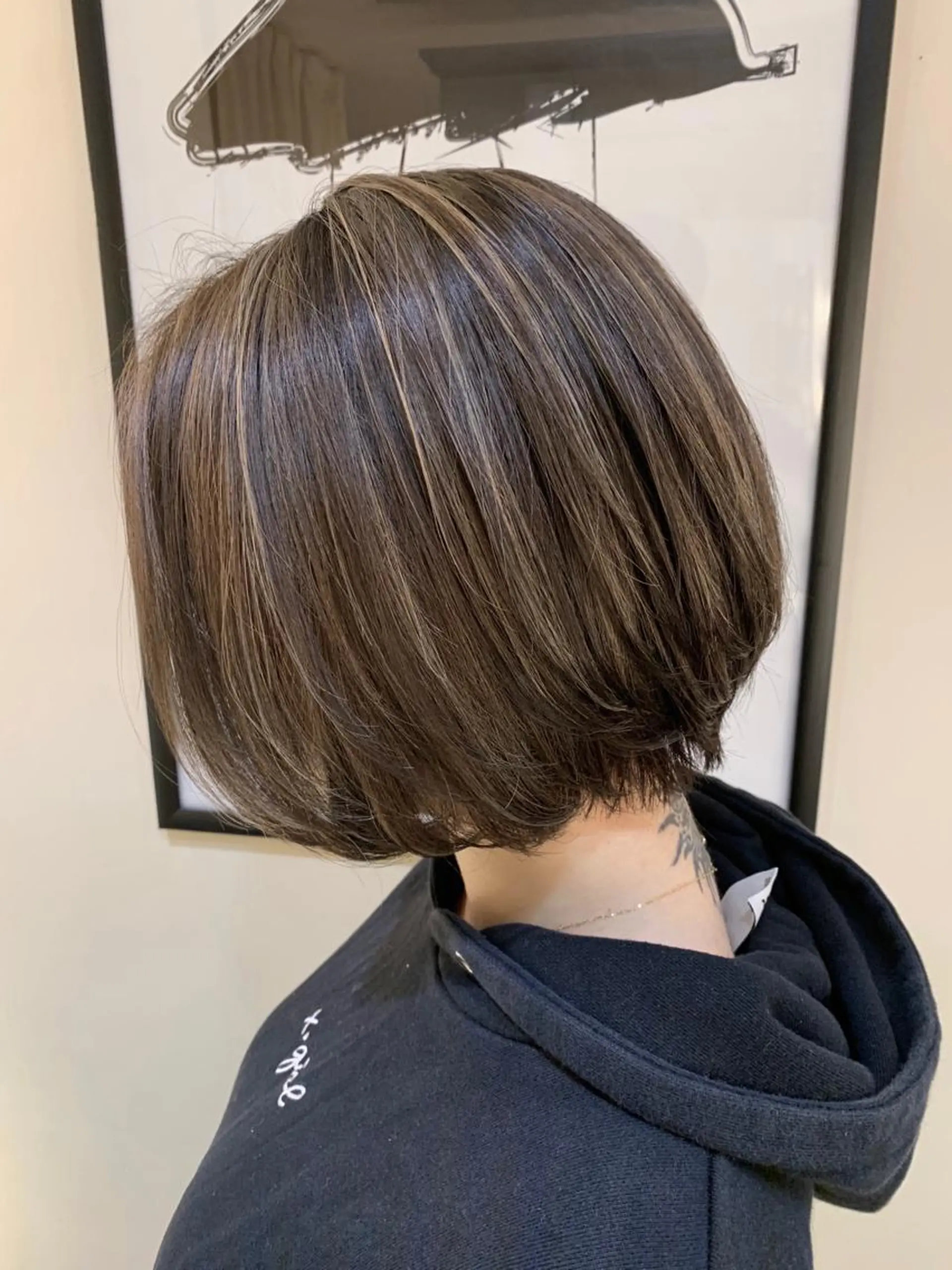 ショート カラー グレージュ ハイライトカラー ハイライト カット ヘアカラー トリートメント 中塚 義人のヘアスタイル