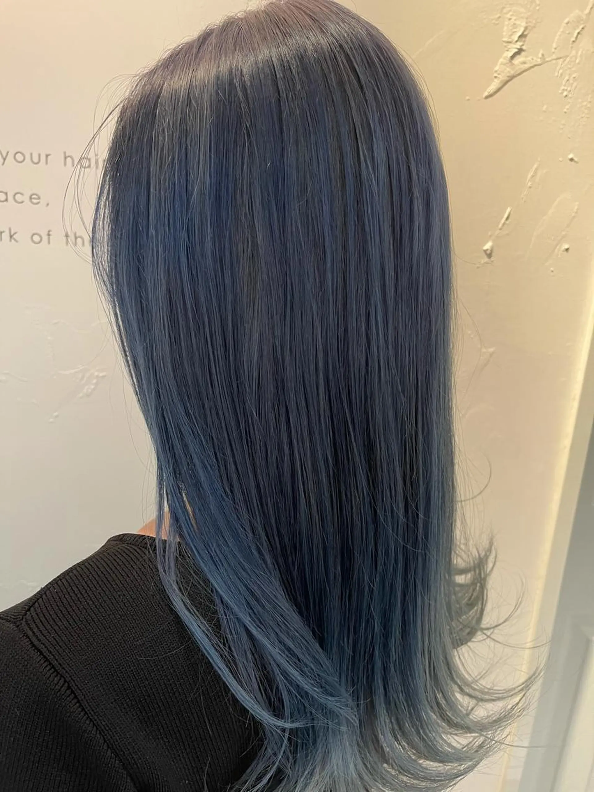 セミロング カラー ブルーカラー ヘアカラー トリートメント Avery SHINのヘアスタイル