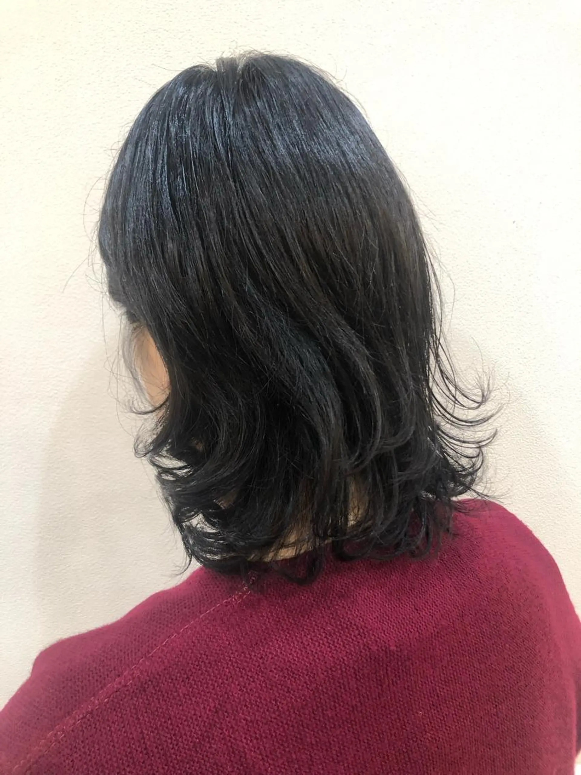 ミディアム パーマ 内田温子大人女性 ハイライト、ボブのヘアスタイル