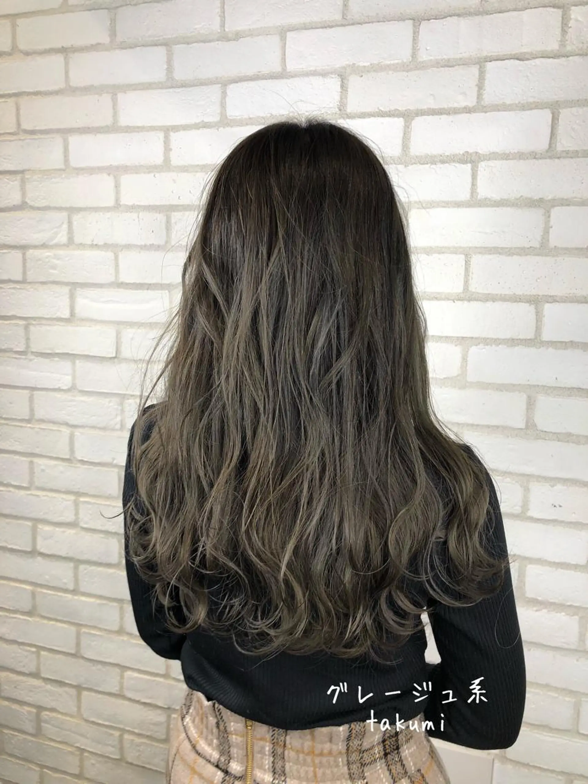 カラー グレージュ ハイライトカラー takumi Hのヘアスタイル