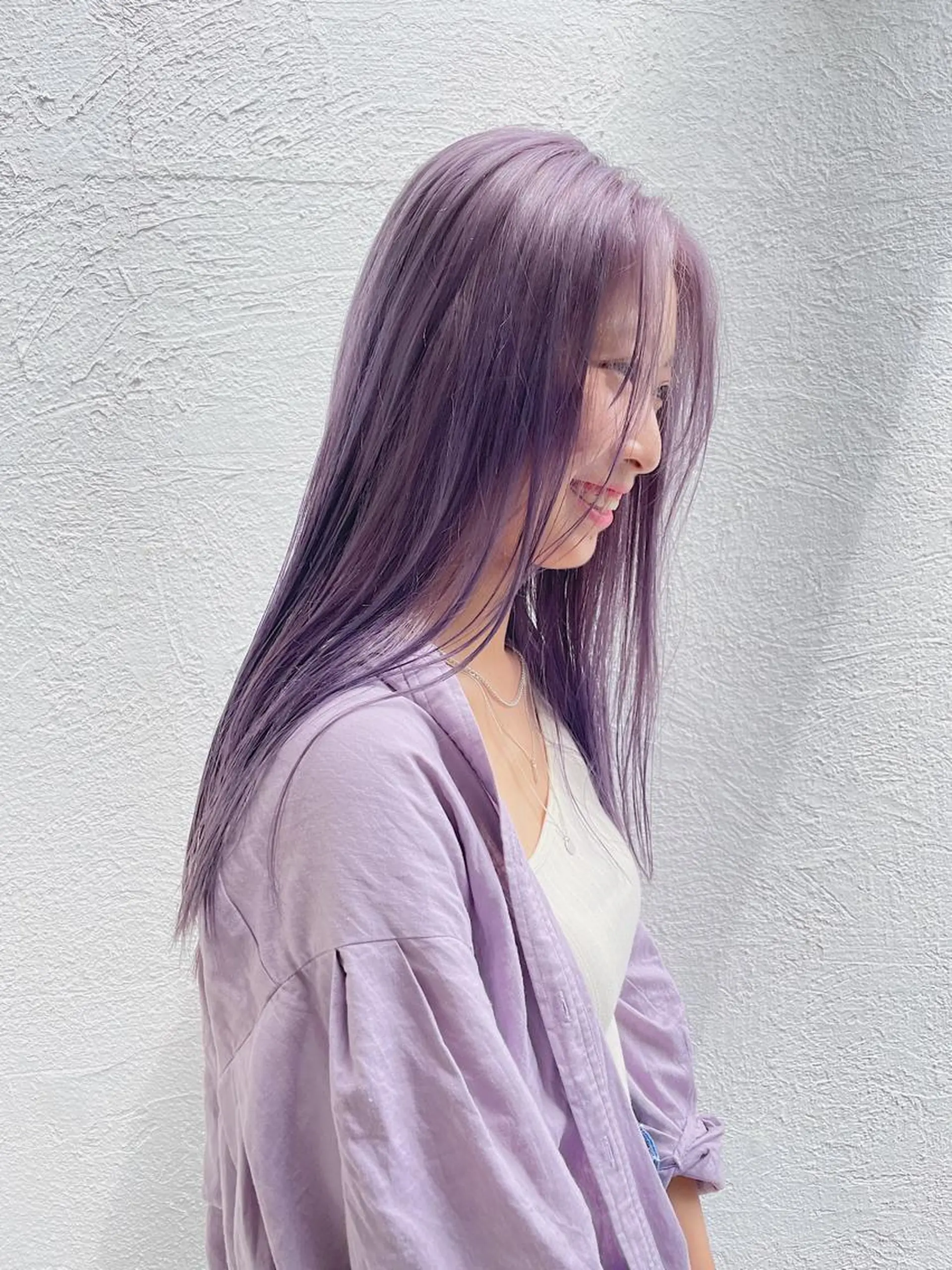 カラー ブリーチ ラベンダーカラー 清家 浩貴のヘアスタイル