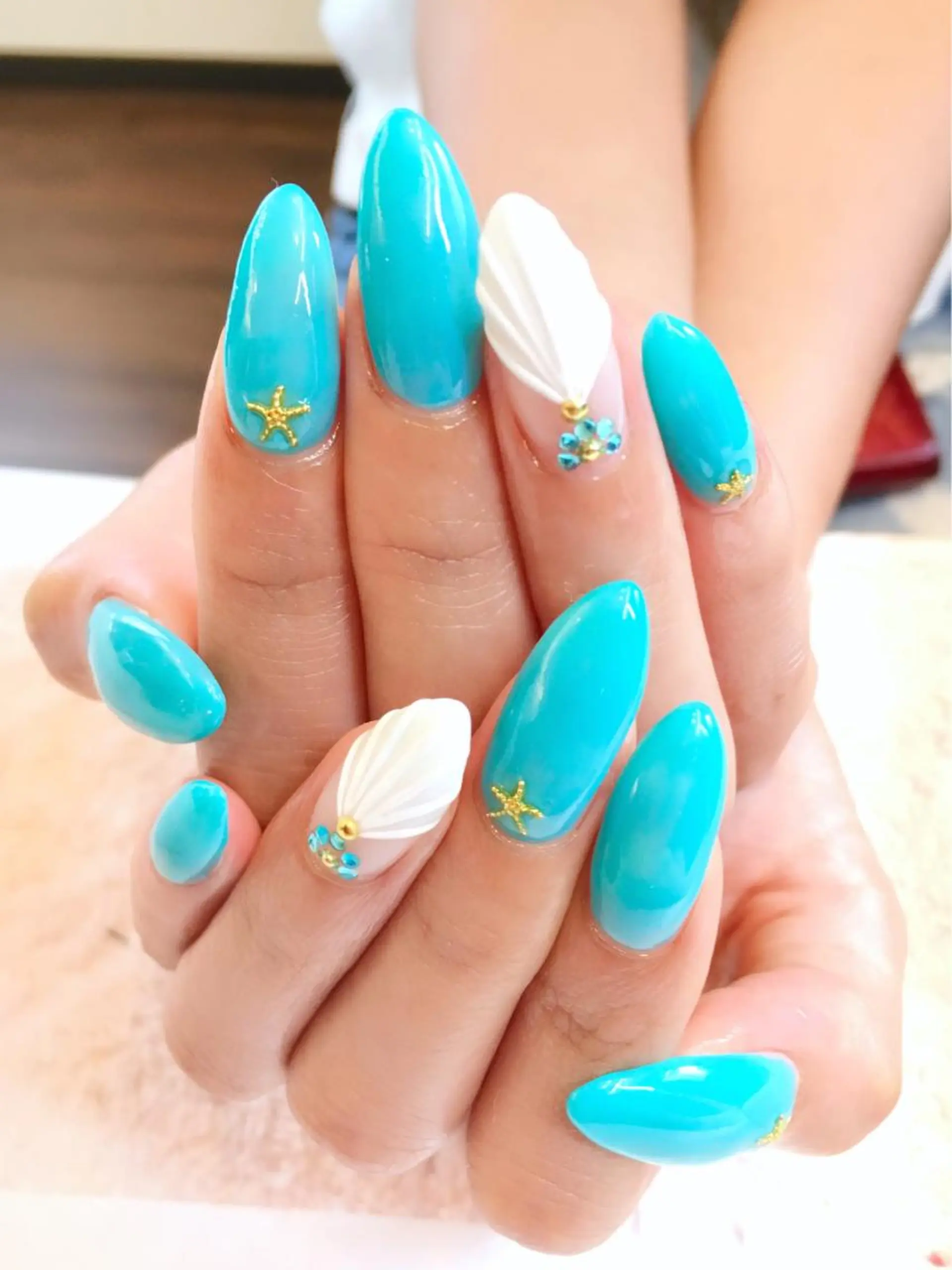 ネイル フットネイル ジェルネイル ミラーネイル パラジェル 春ネイル clover nailのネイルデザイン