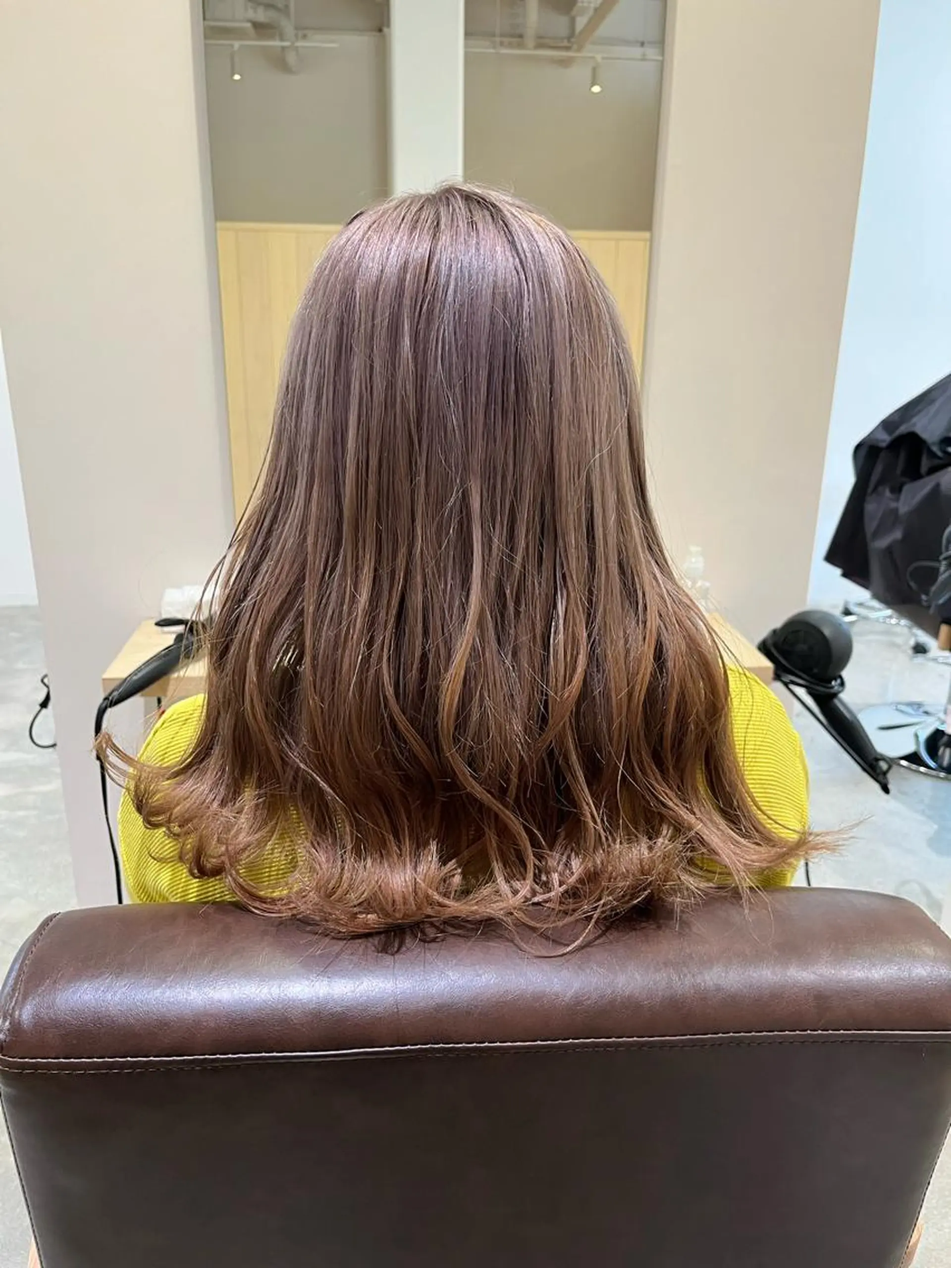 ロング カラー アッシュ ベージュカラー ブリーチ ケアブリーチ ダブルカラー ヘアカラー 🌼あんなtrend color🌼のヘアスタイル