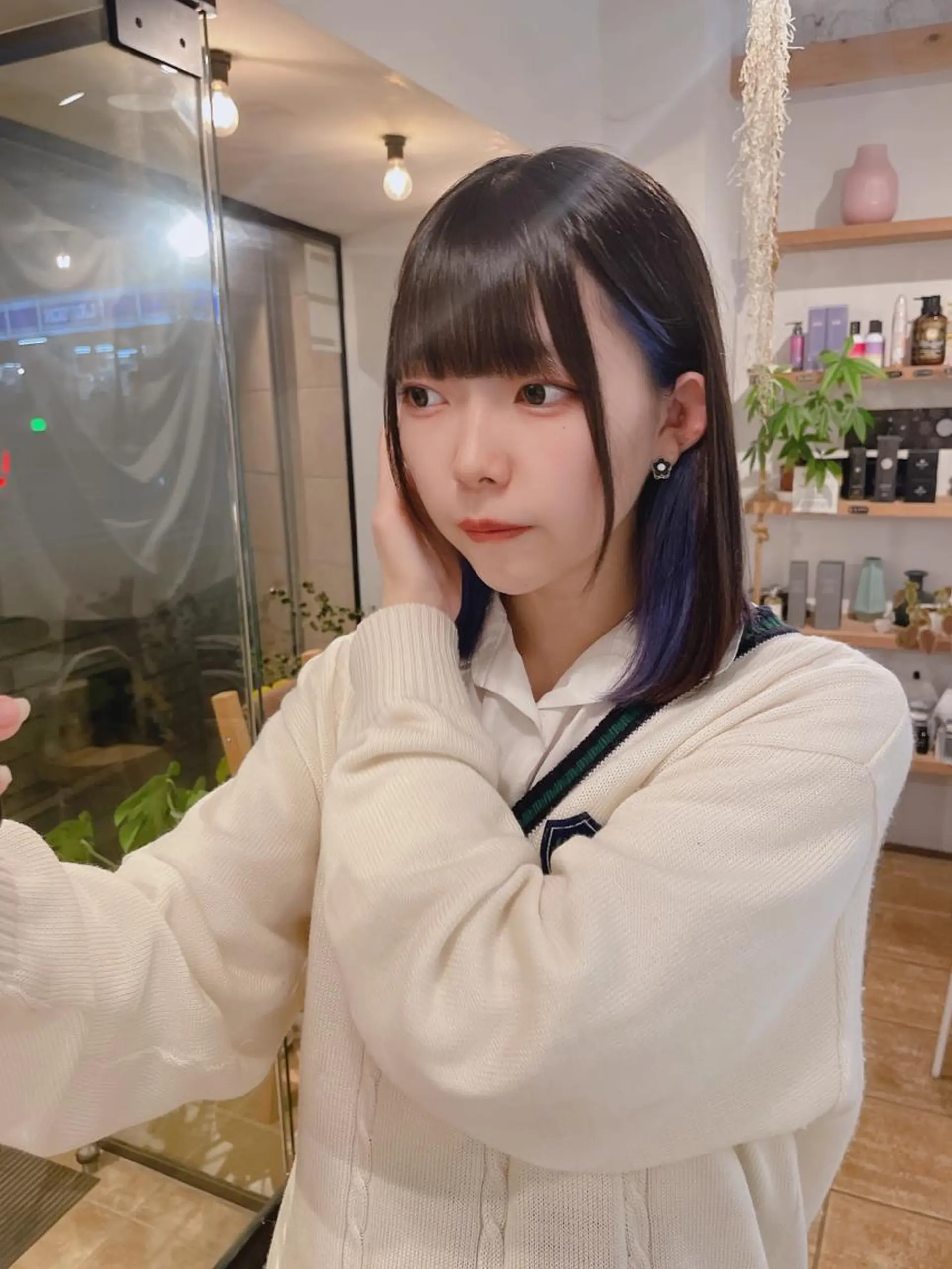 ミディアム カラー ブリーチ ブルーカラー ヘアカラー トリートメント ヘアアレンジ にいた　かづしげのヘアスタイル